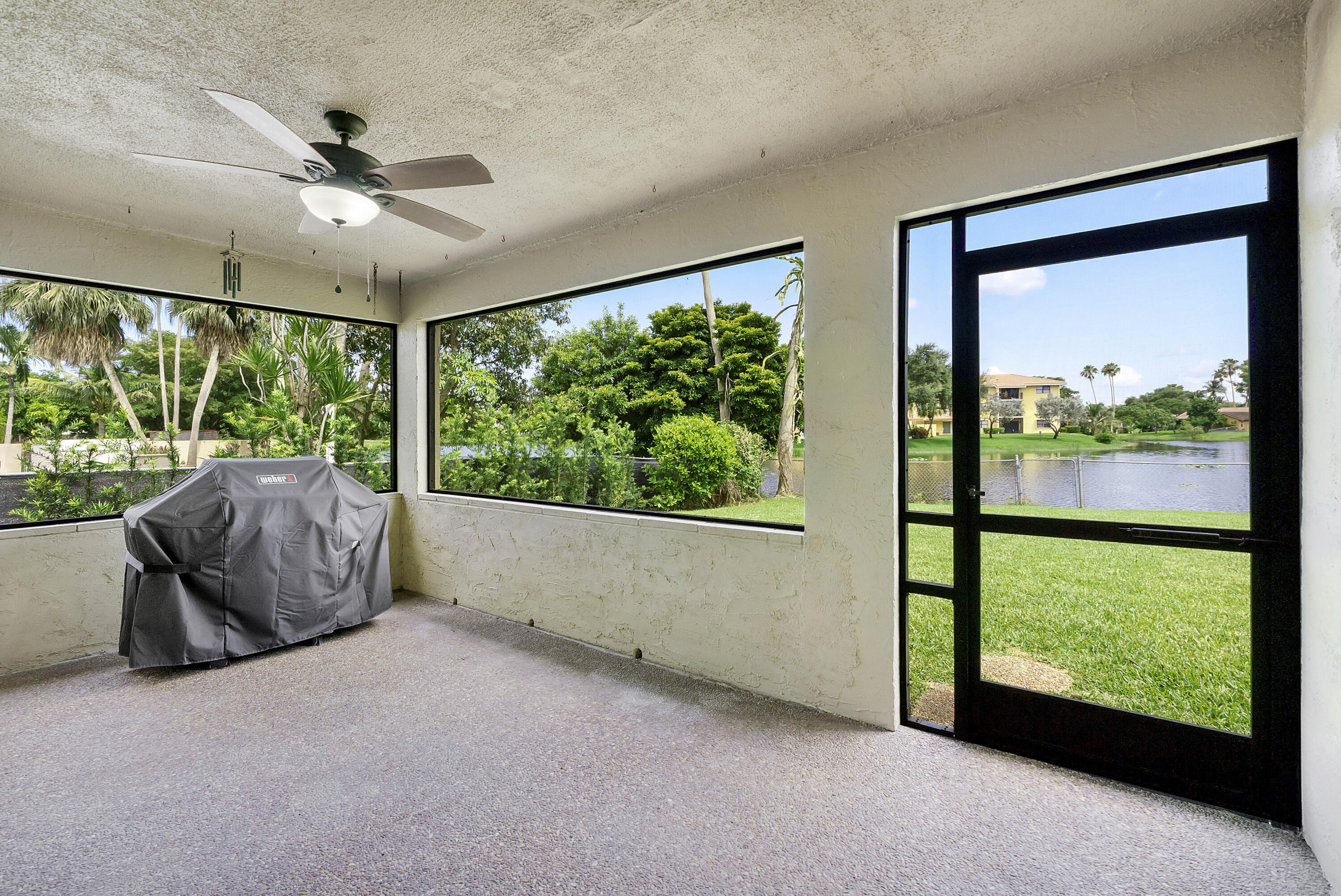 WOOD LAKE - Residential