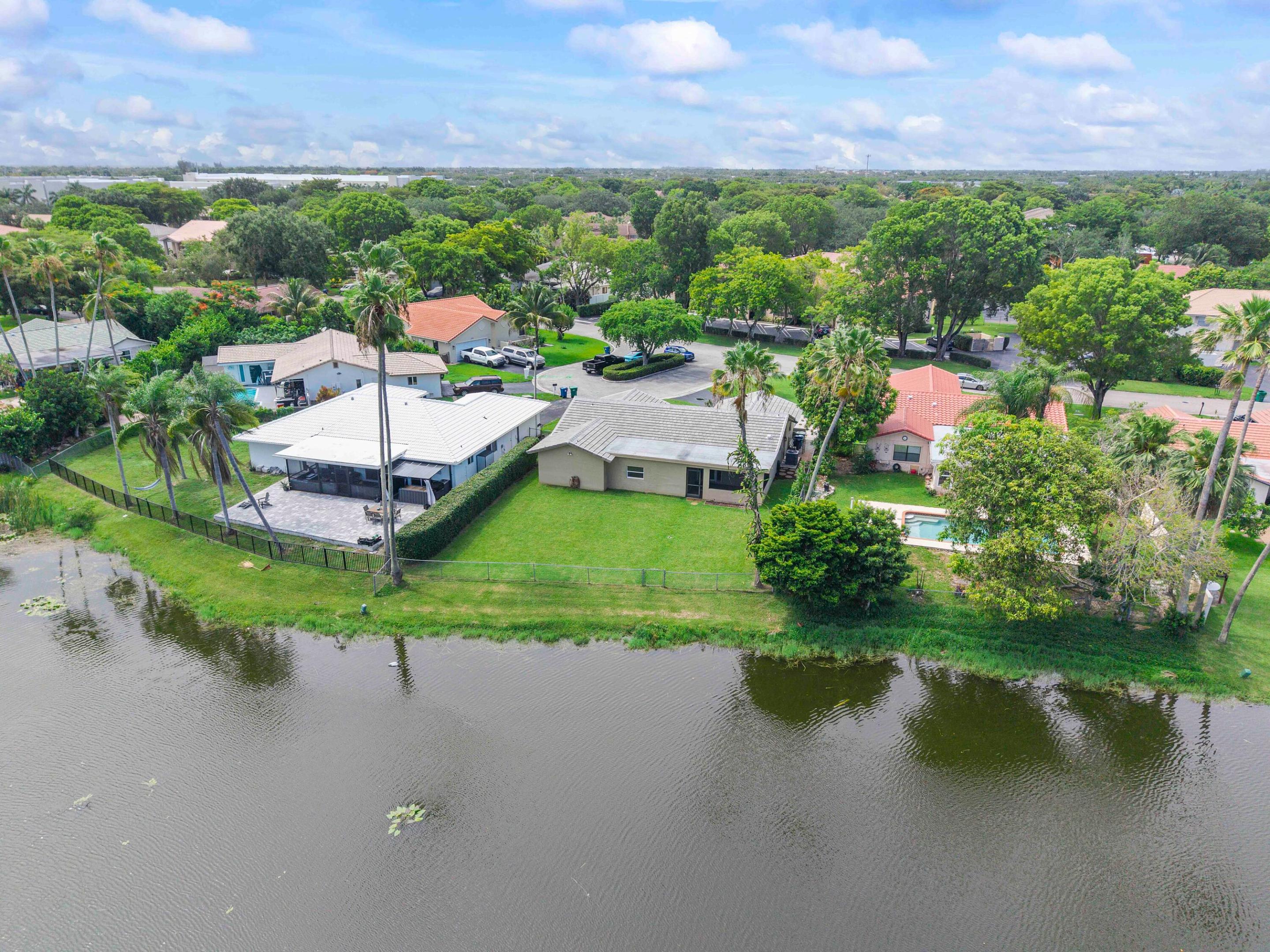 WOOD LAKE - Residential