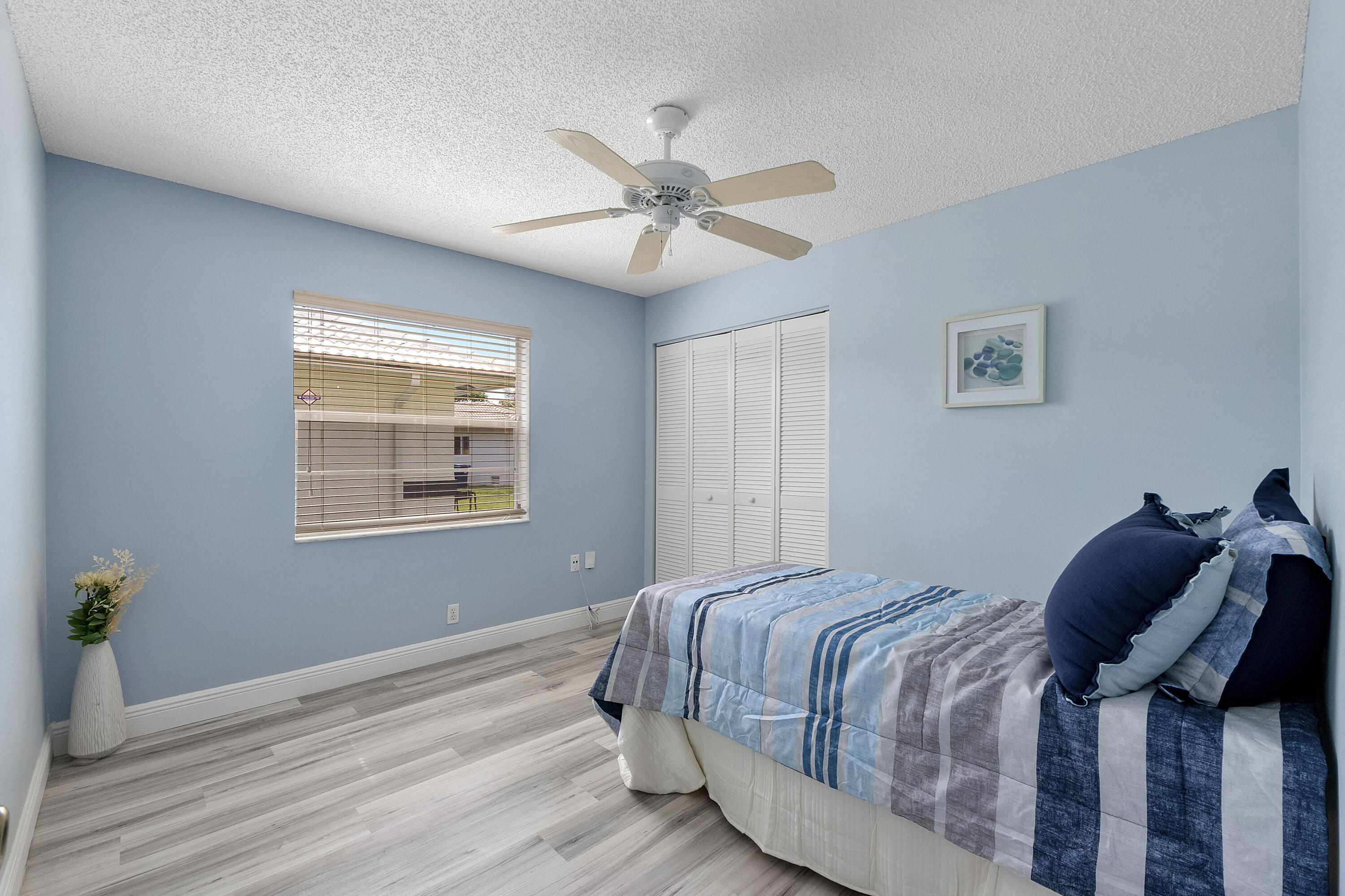 WOOD LAKE - Residential