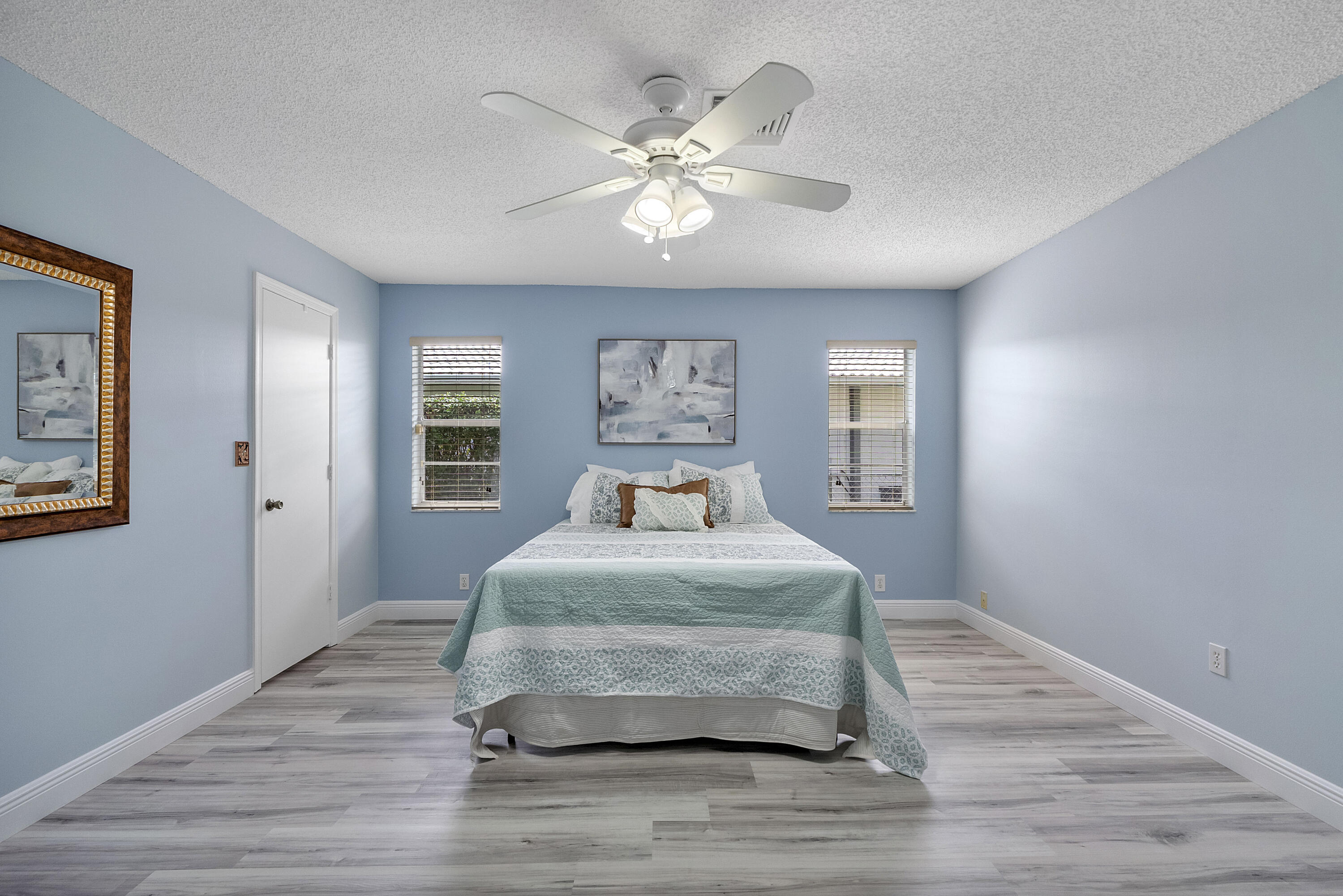 WOOD LAKE - Residential