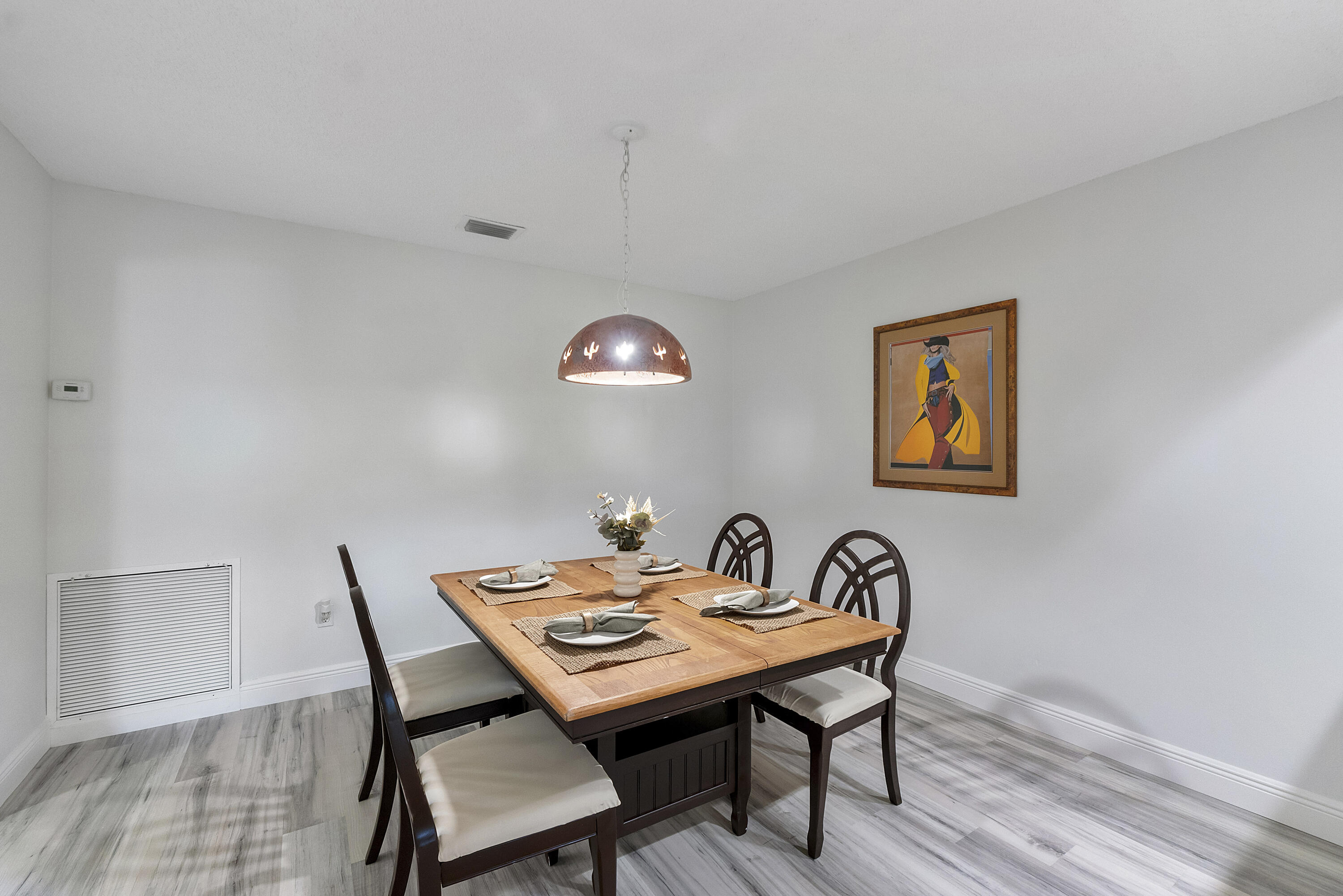 WOOD LAKE - Residential