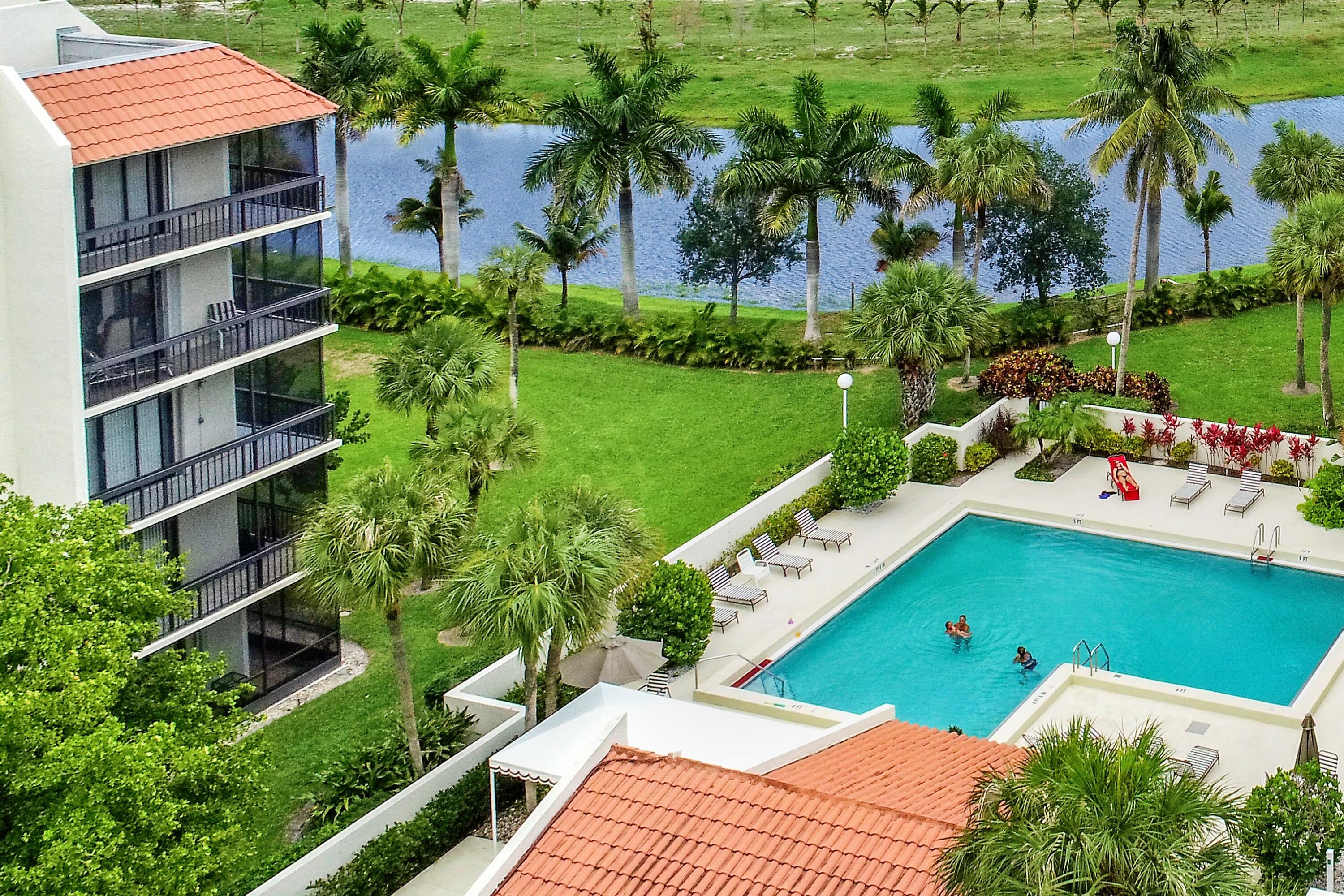 LANDS OF THE PRESIDENT CONDO 8 - Residential