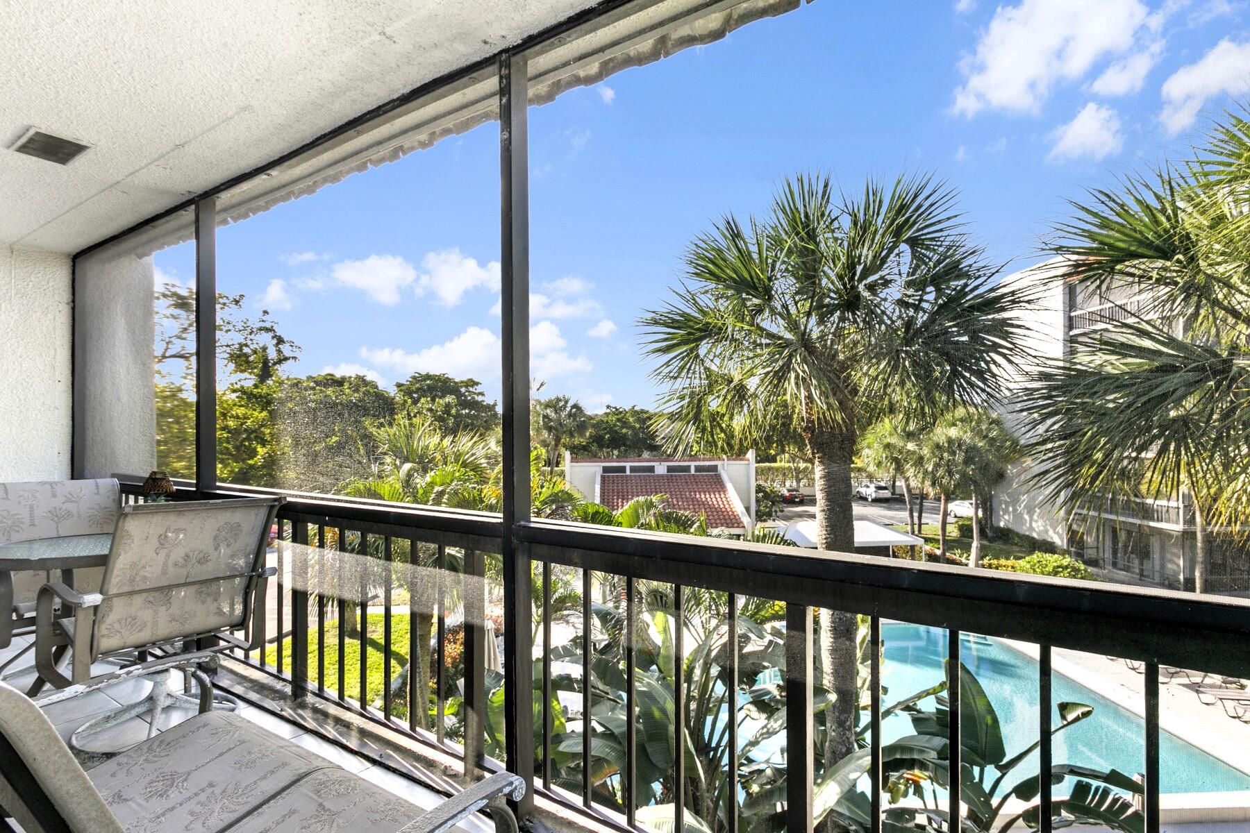 LANDS OF THE PRESIDENT CONDO 8 - Residential