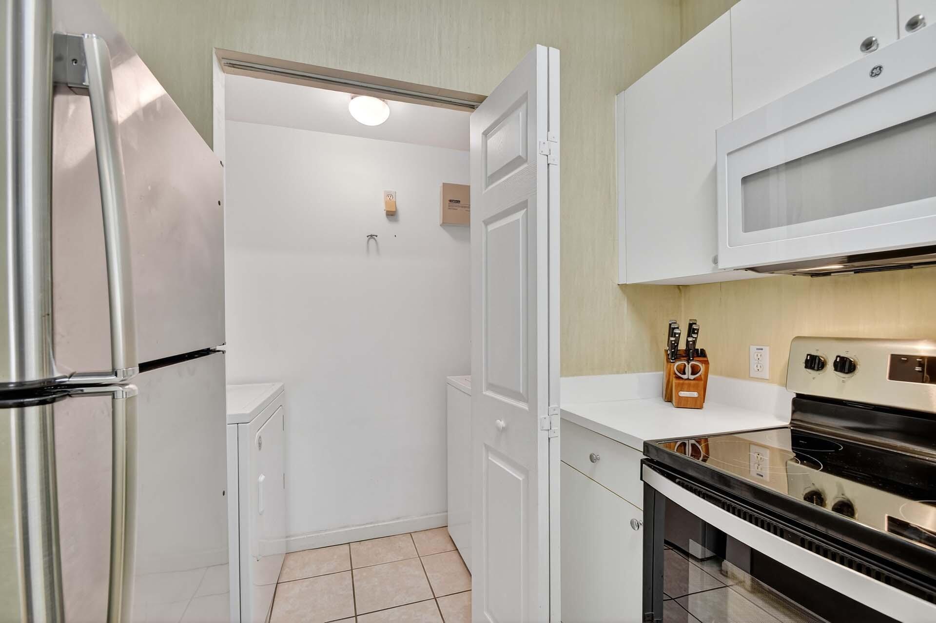 ST ANDREWS AT POLO CLUB CONDO - Residential Lease
