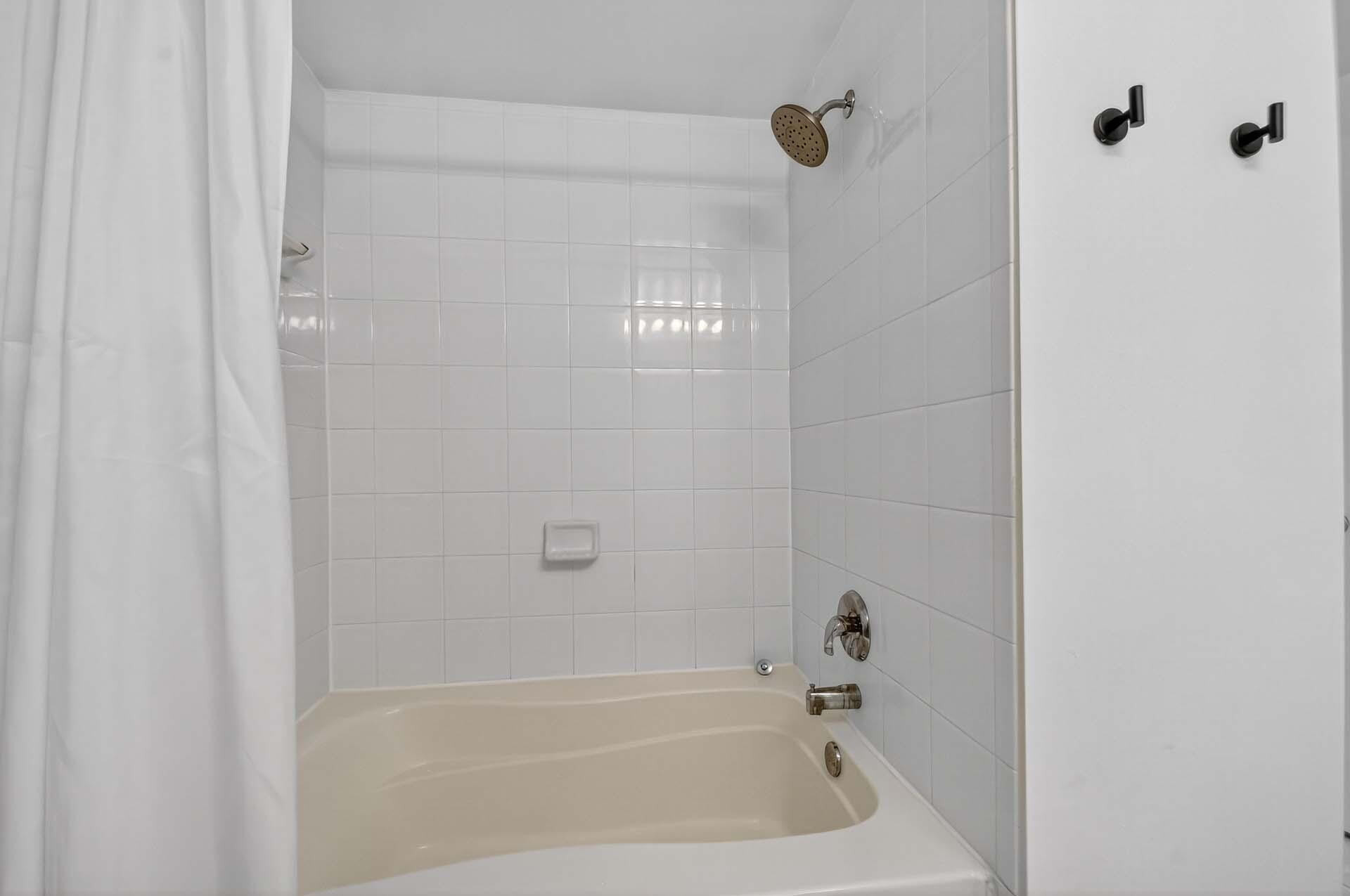 ST ANDREWS AT POLO CLUB CONDO - Residential Lease