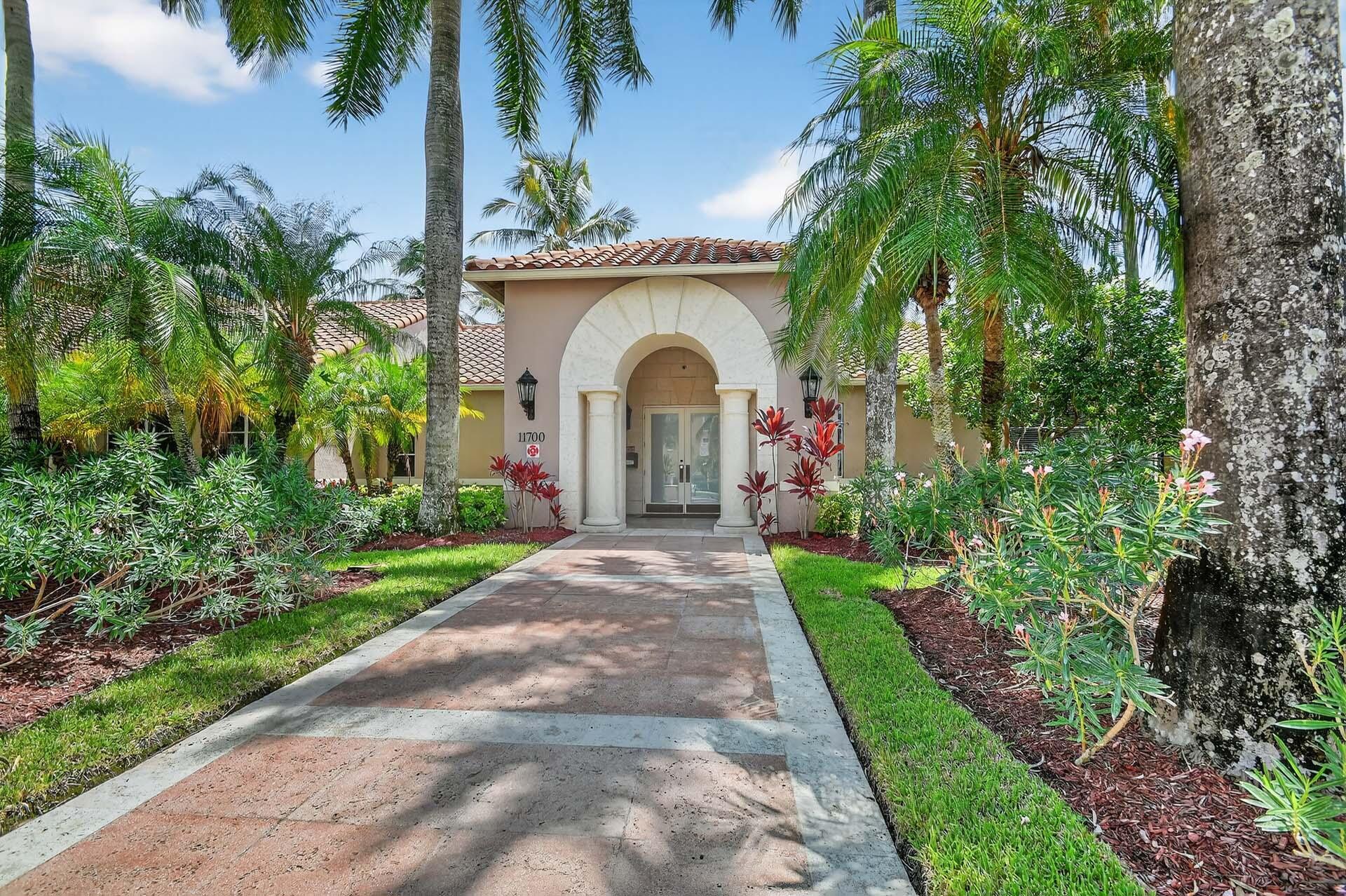 ST ANDREWS AT POLO CLUB CONDO - Residential Lease