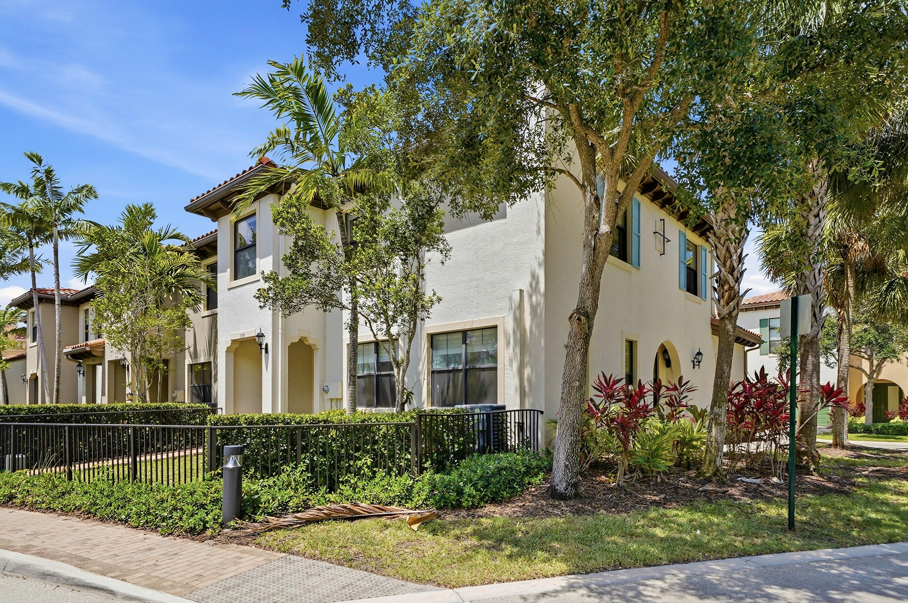 OAKLAND SAWGRASS EXPRESSWAY PLAT - Residential