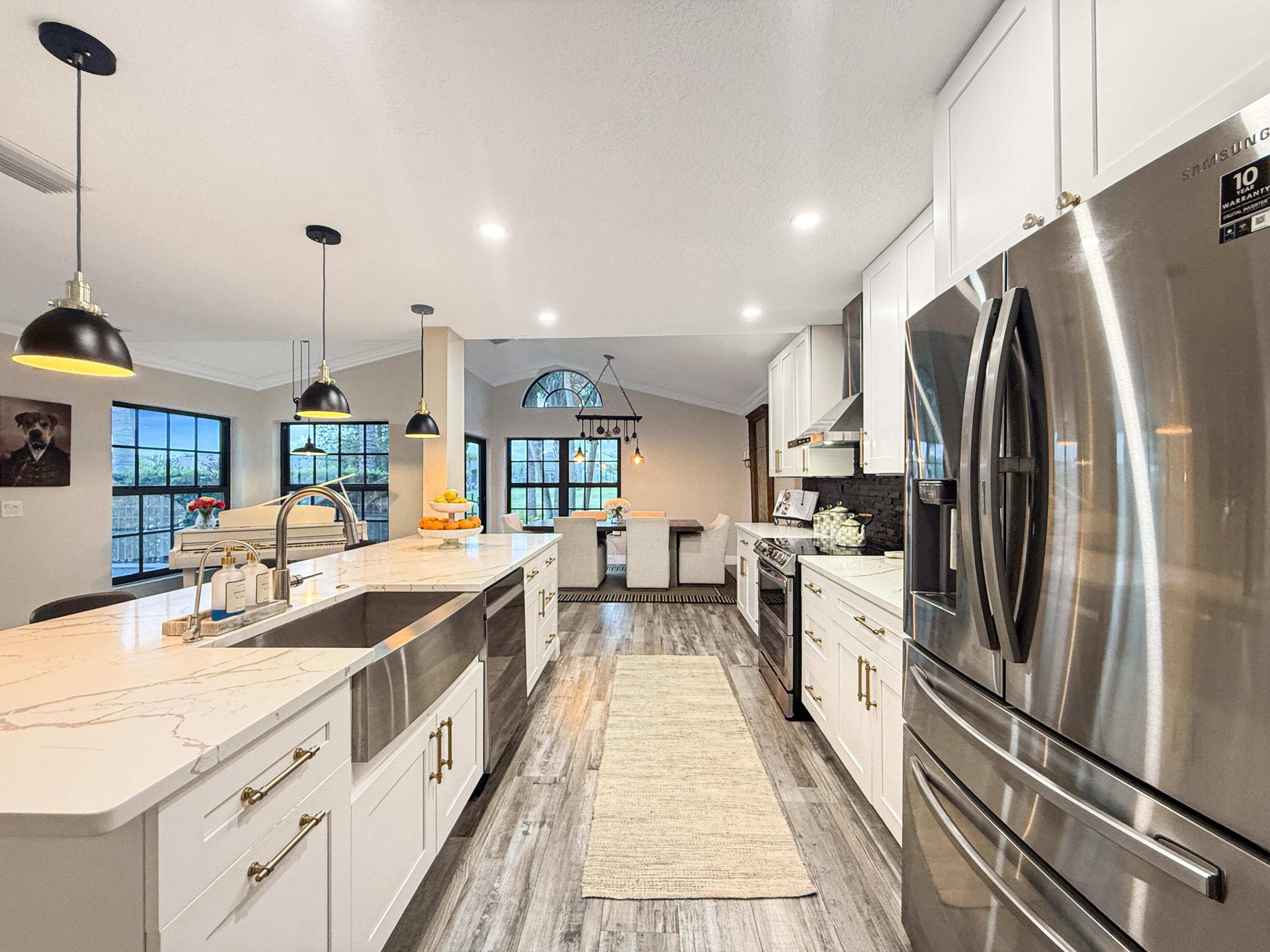 SHERWOOD FOREST - Residential