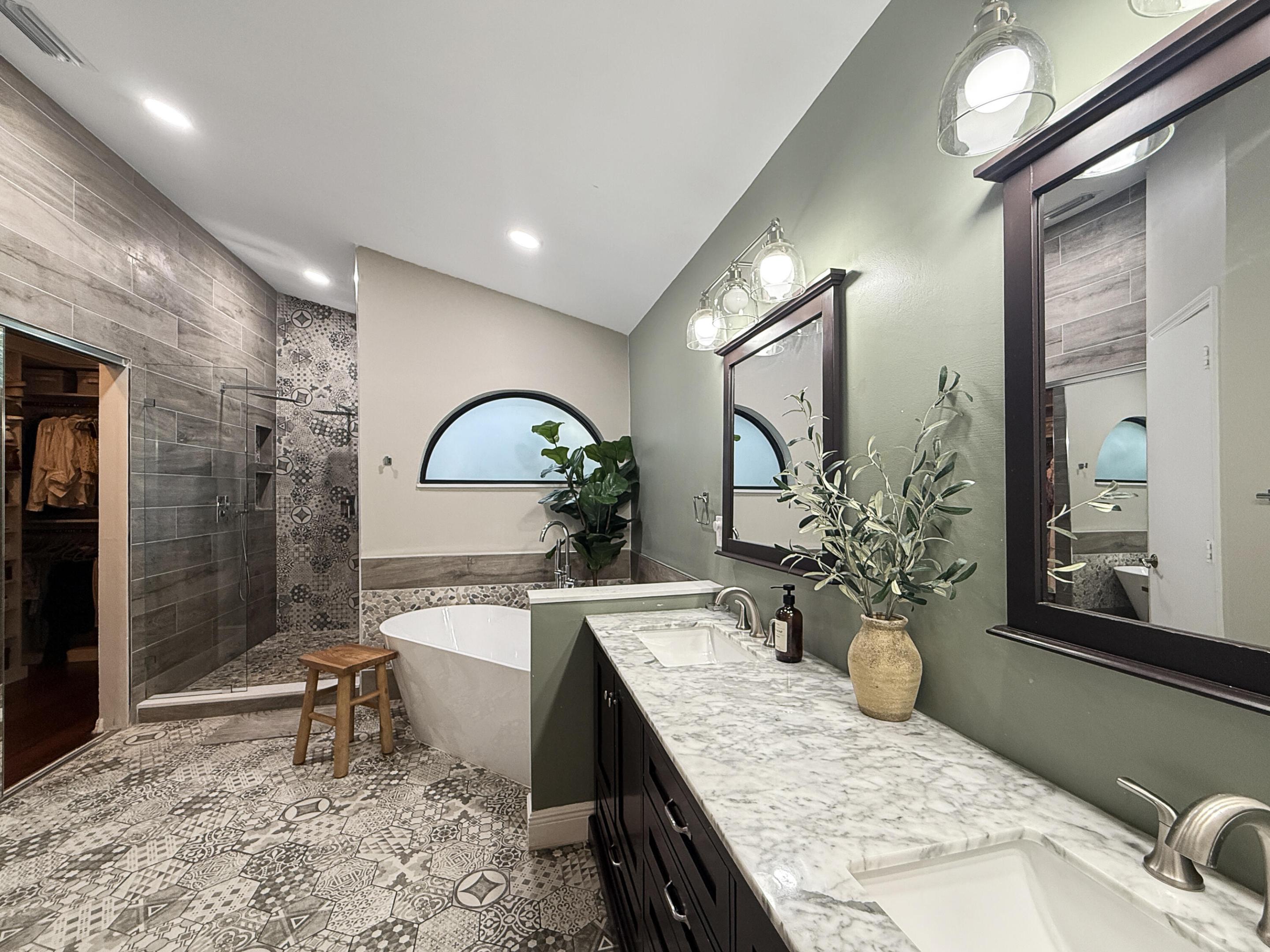 SHERWOOD FOREST - Residential