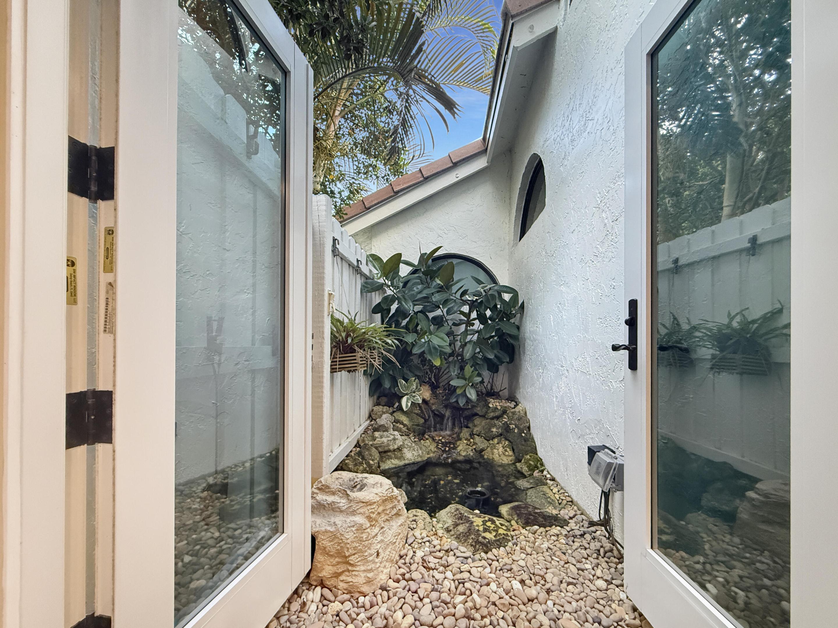 SHERWOOD FOREST - Residential