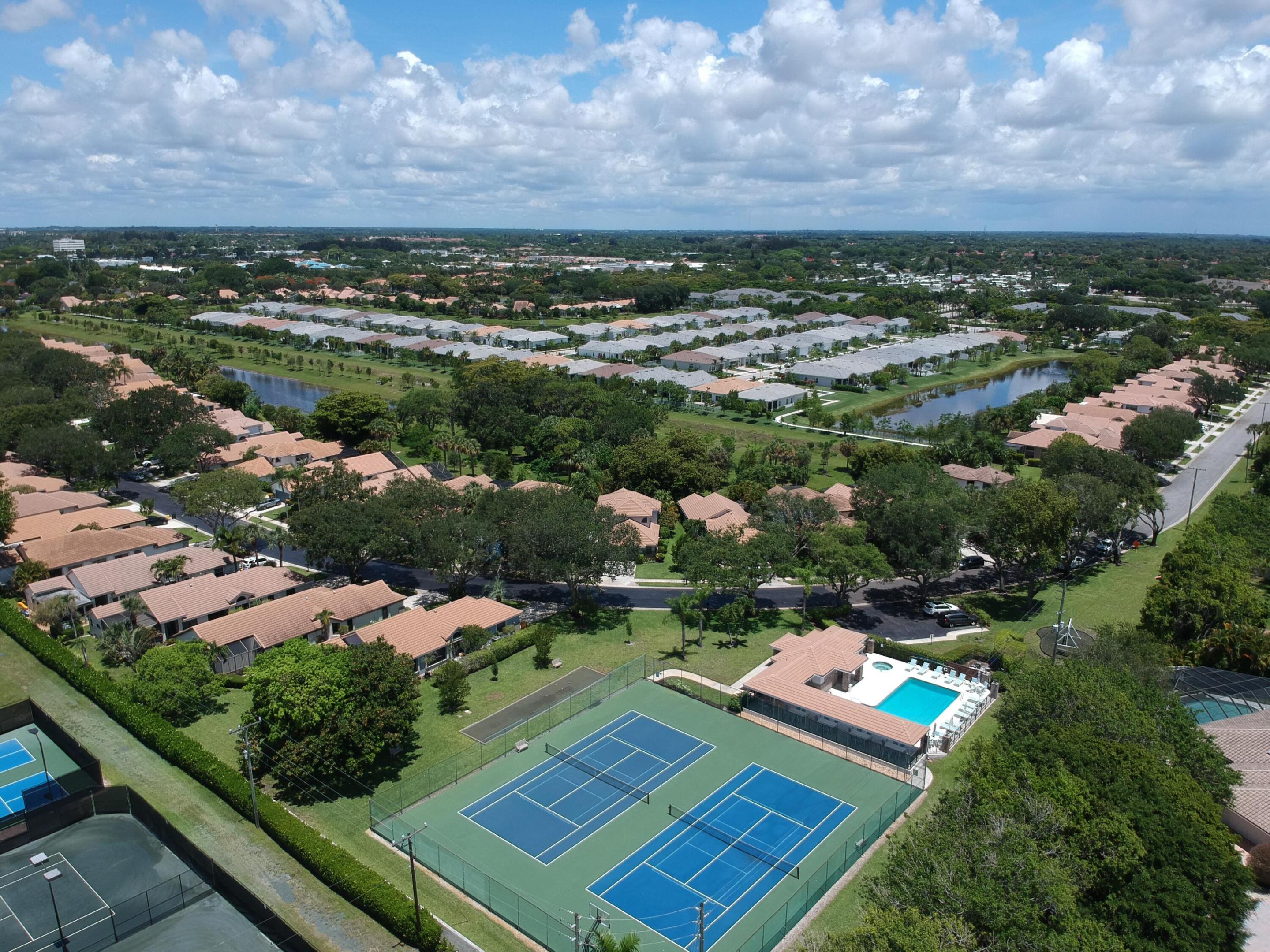 SHERWOOD FOREST - Residential