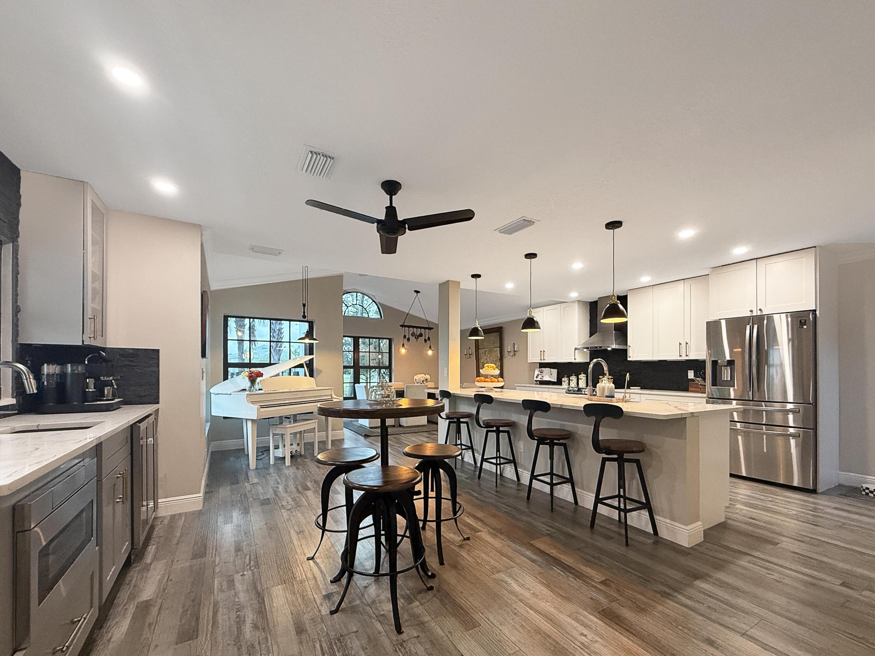 SHERWOOD FOREST - Residential