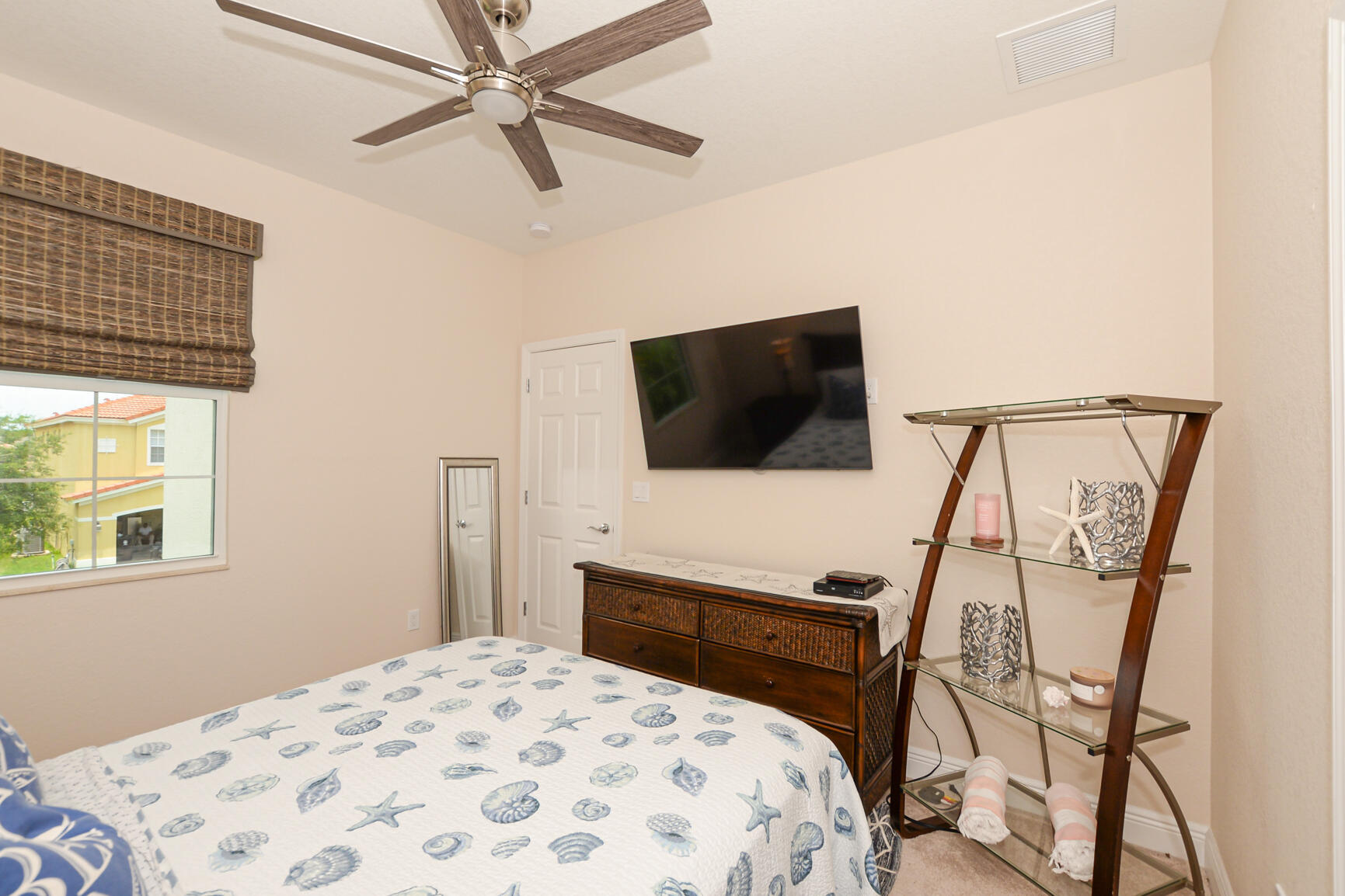VIZCAYA FALLS PLAT 1 - Residential Lease
