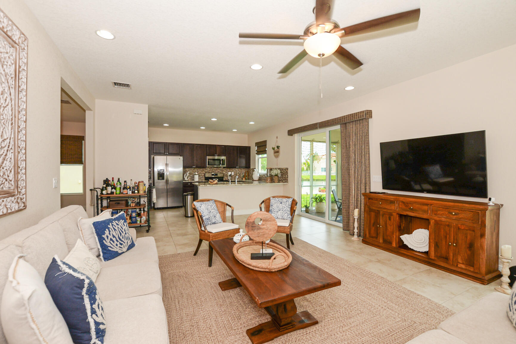 VIZCAYA FALLS PLAT 1 - Residential Lease