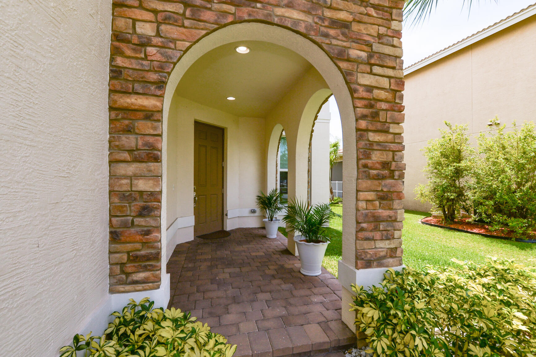 VIZCAYA FALLS PLAT 1 - Residential Lease
