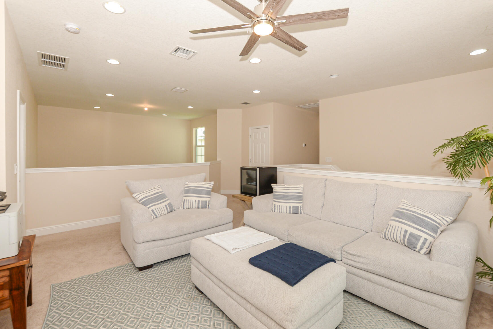 VIZCAYA FALLS PLAT 1 - Residential Lease