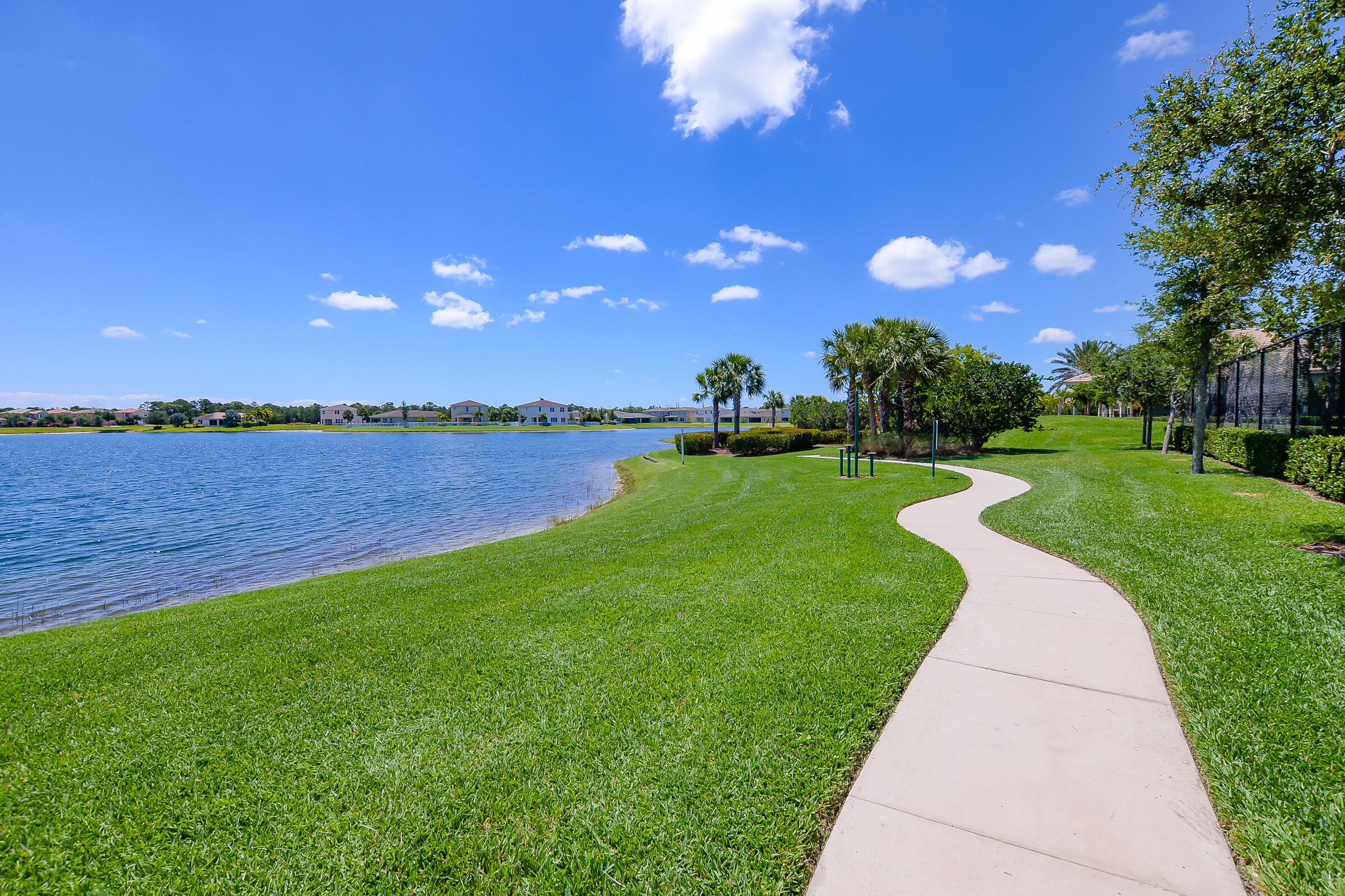 VIZCAYA FALLS PLAT 1 - Residential Lease