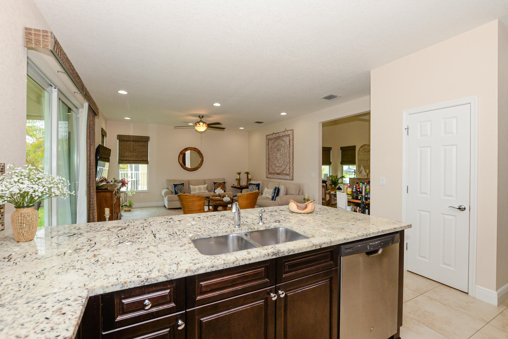 VIZCAYA FALLS PLAT 1 - Residential Lease