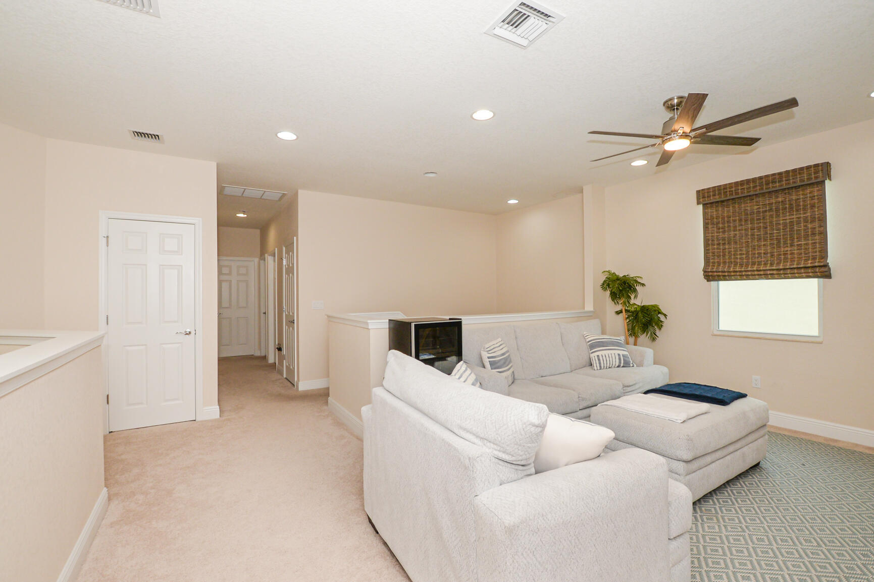 VIZCAYA FALLS PLAT 1 - Residential Lease