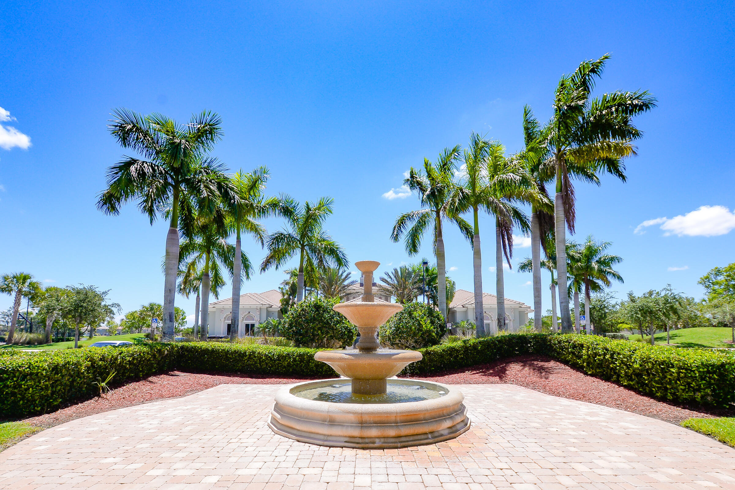 VIZCAYA FALLS PLAT 1 - Residential Lease