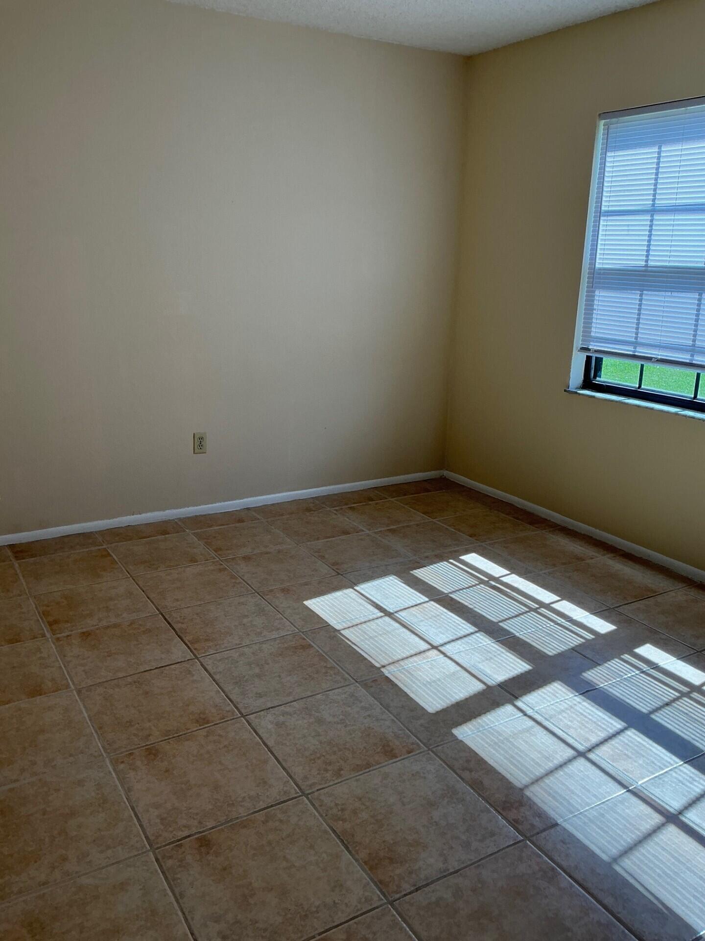 PORT ST LUCIE SECTION 52 - Residential Lease