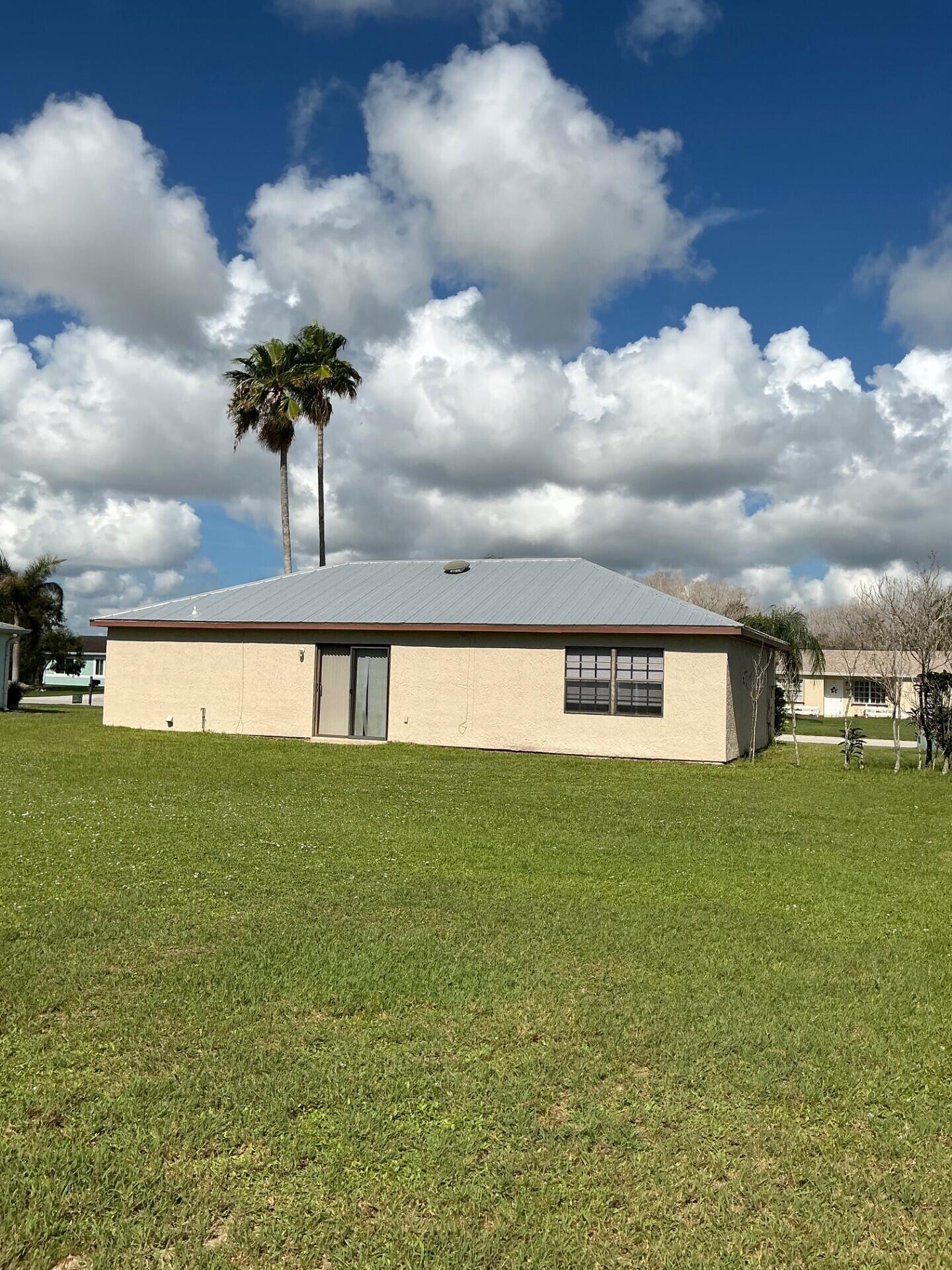 PORT ST LUCIE SECTION 52 - Residential Lease