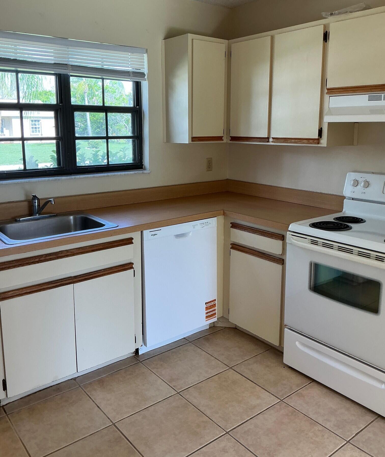 PORT ST LUCIE SECTION 52 - Residential Lease