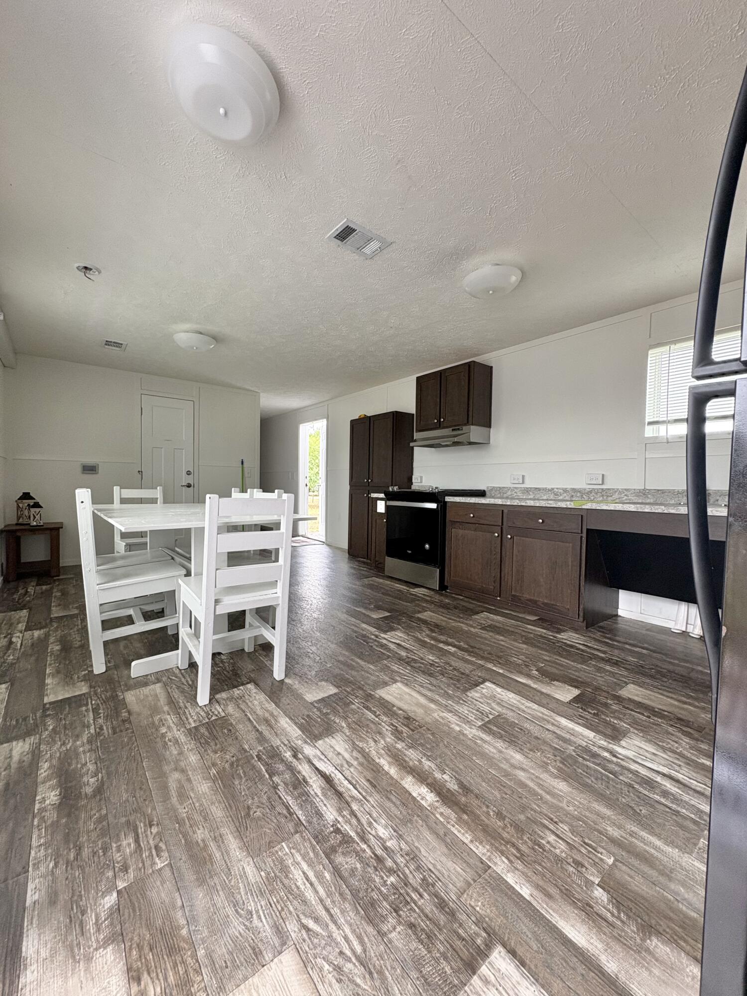 FLAGHOLE  Subdivision SEVEN K ESTATES S/D UNIT 2 - Residential
