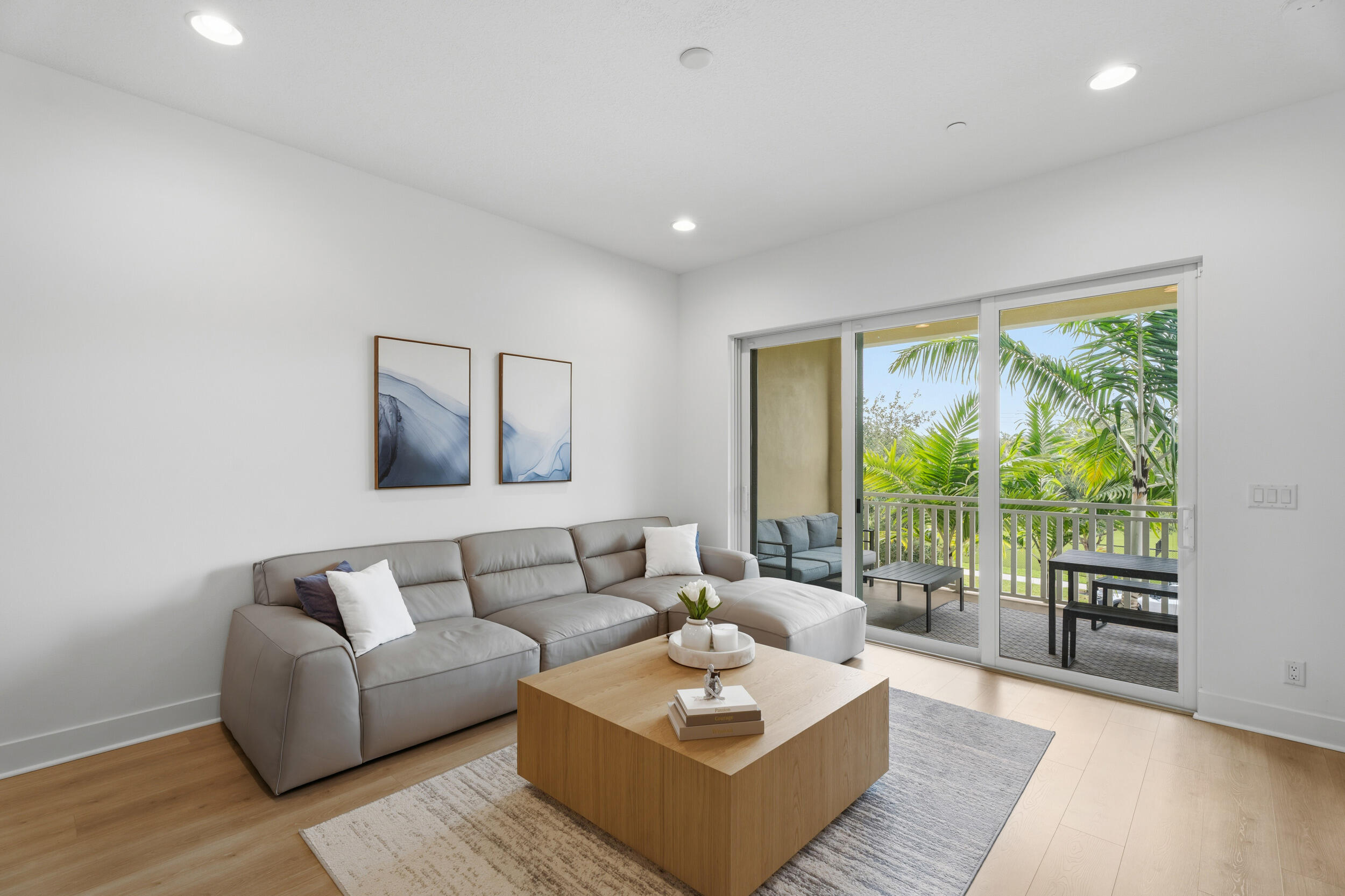 ALTON NEIGHBORHOOD - Residential Lease