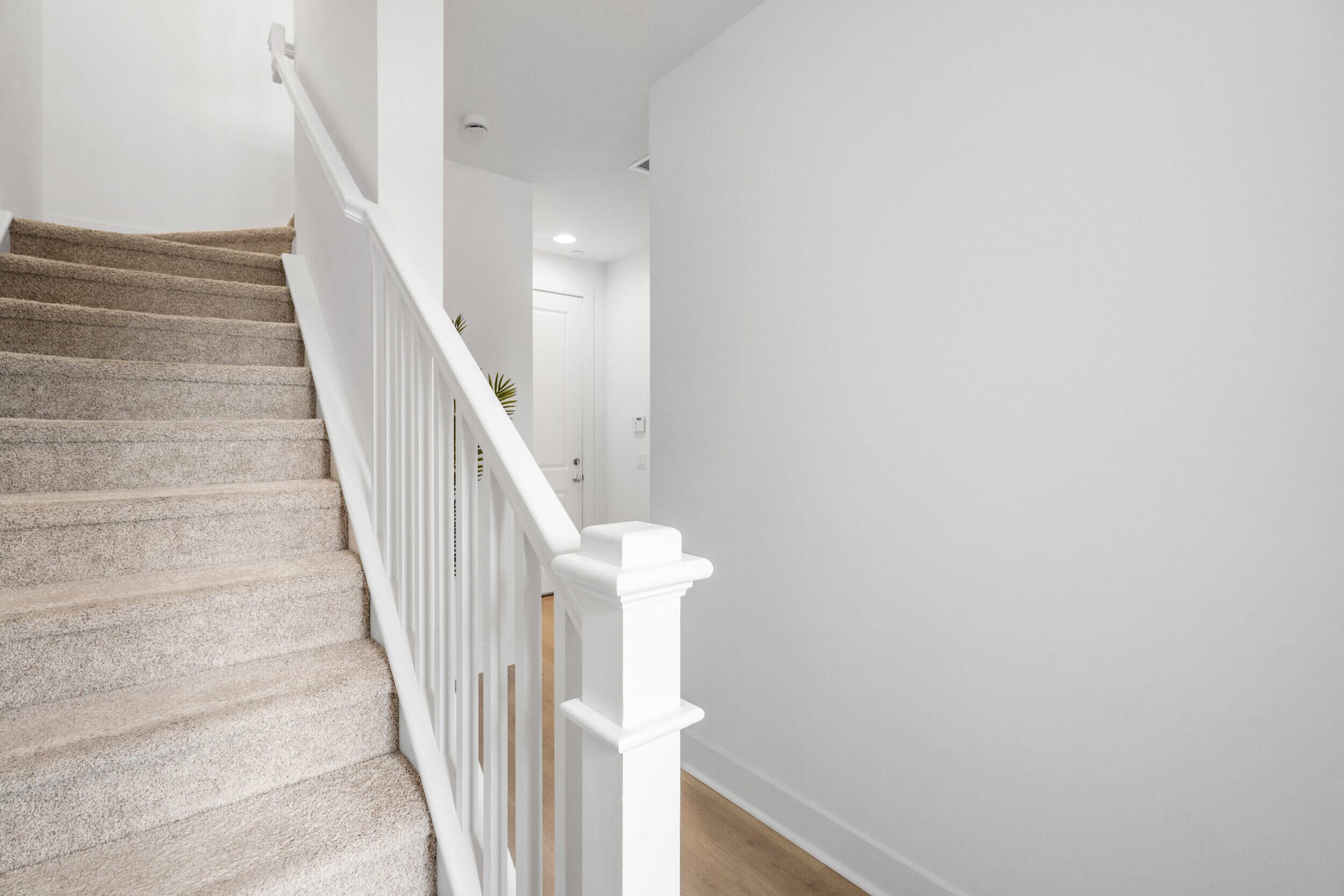 ALTON NEIGHBORHOOD - Residential Lease