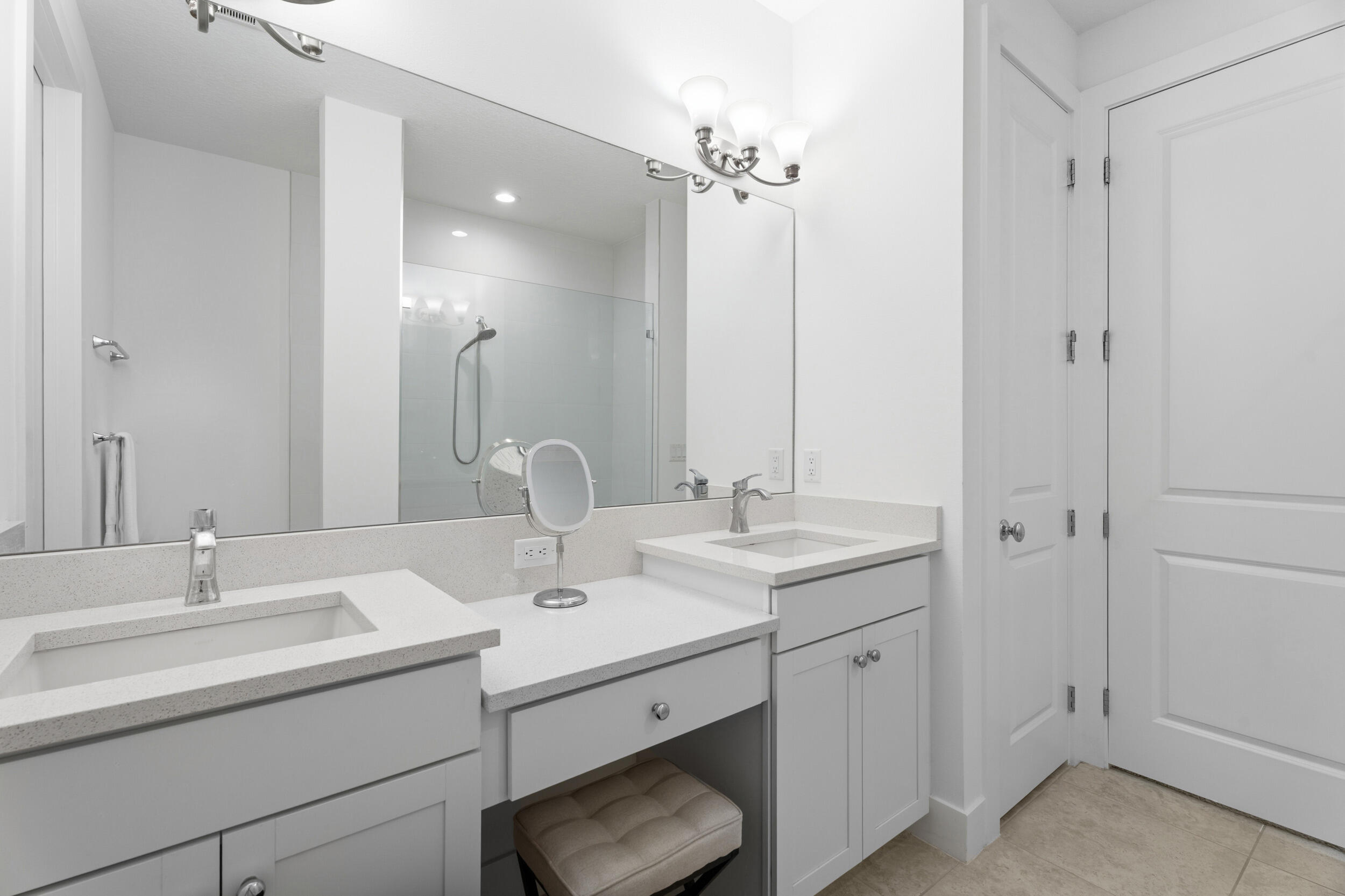 ALTON NEIGHBORHOOD - Residential Lease