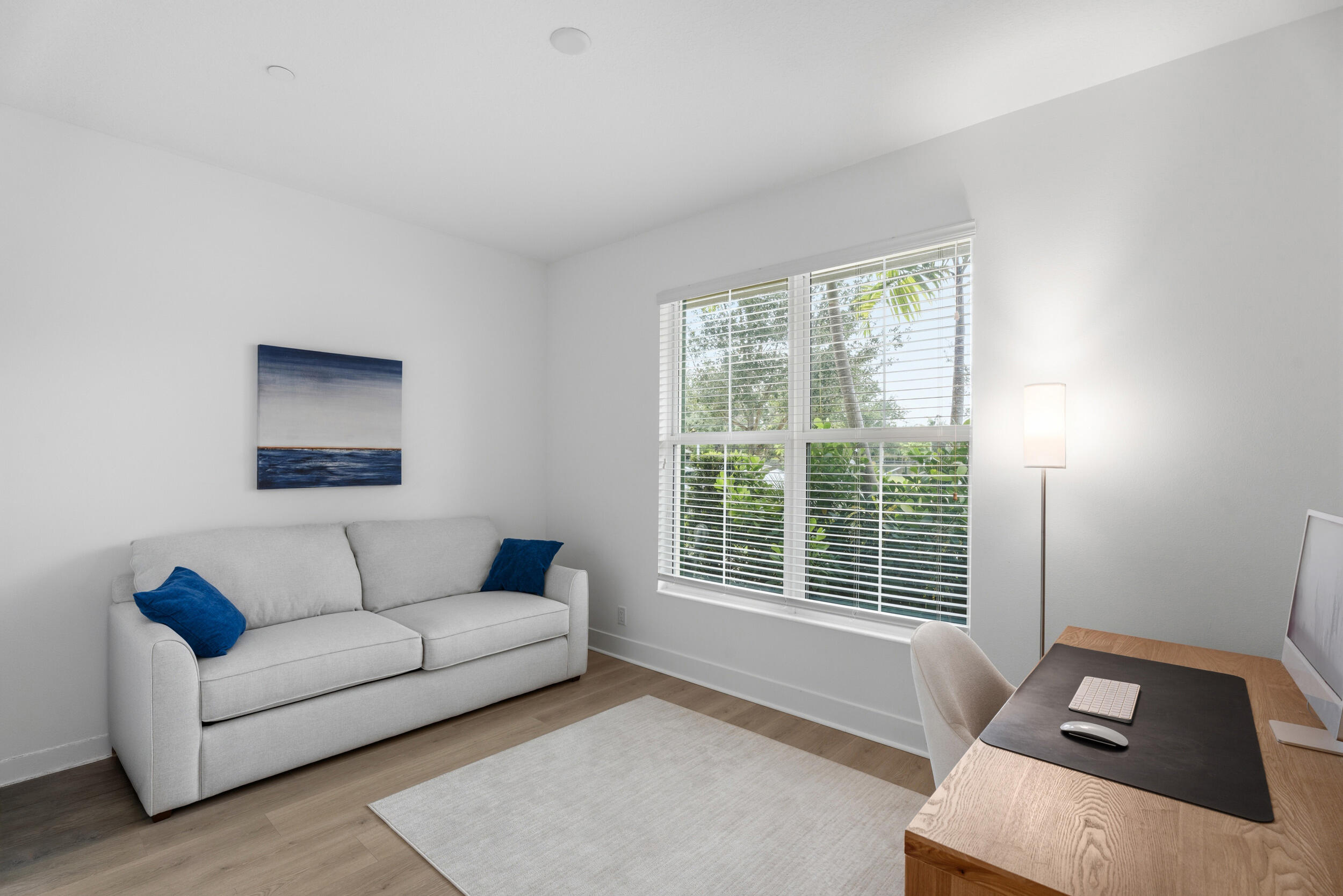 ALTON NEIGHBORHOOD - Residential Lease