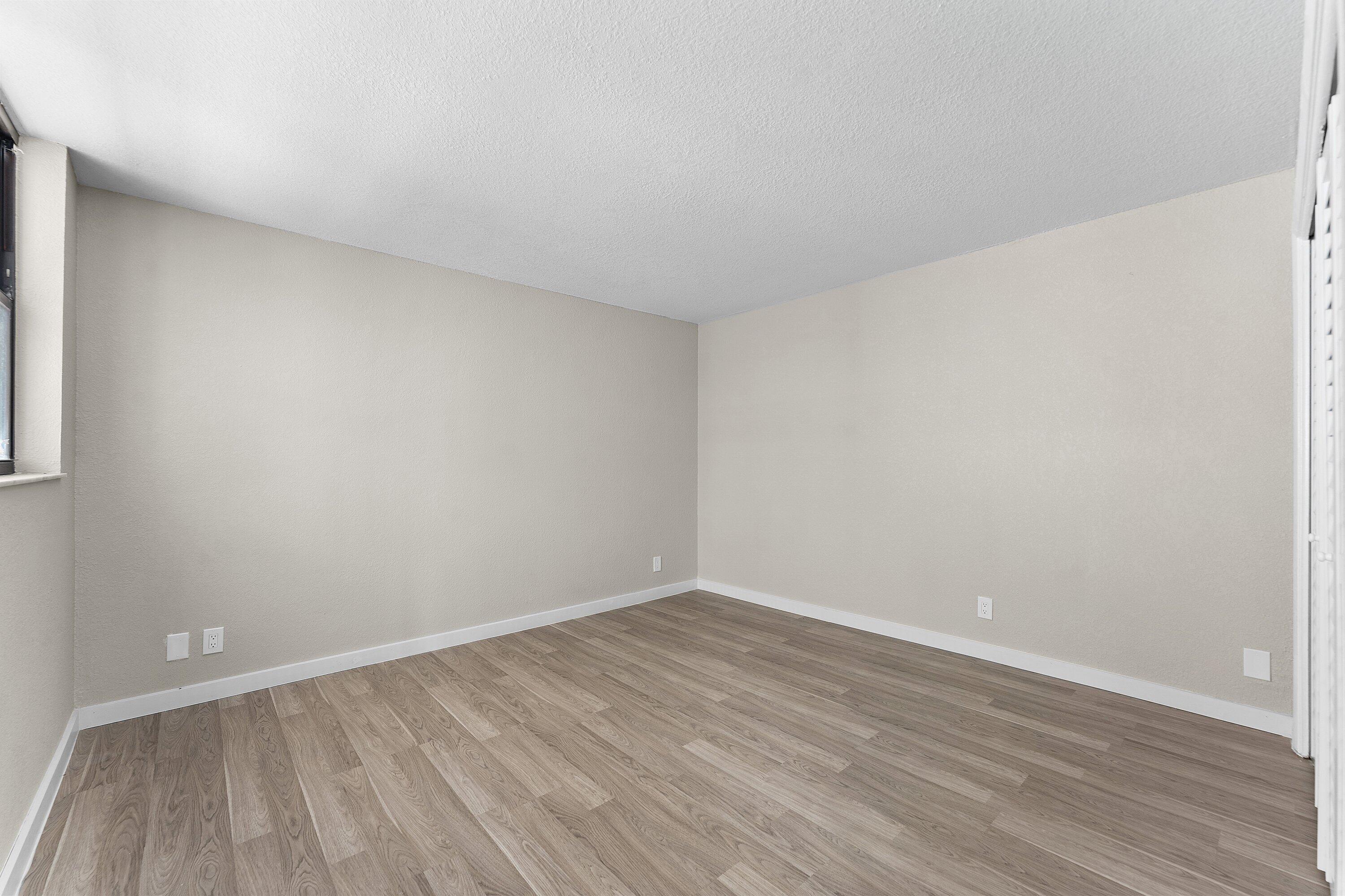 GLENS CONDO - Residential