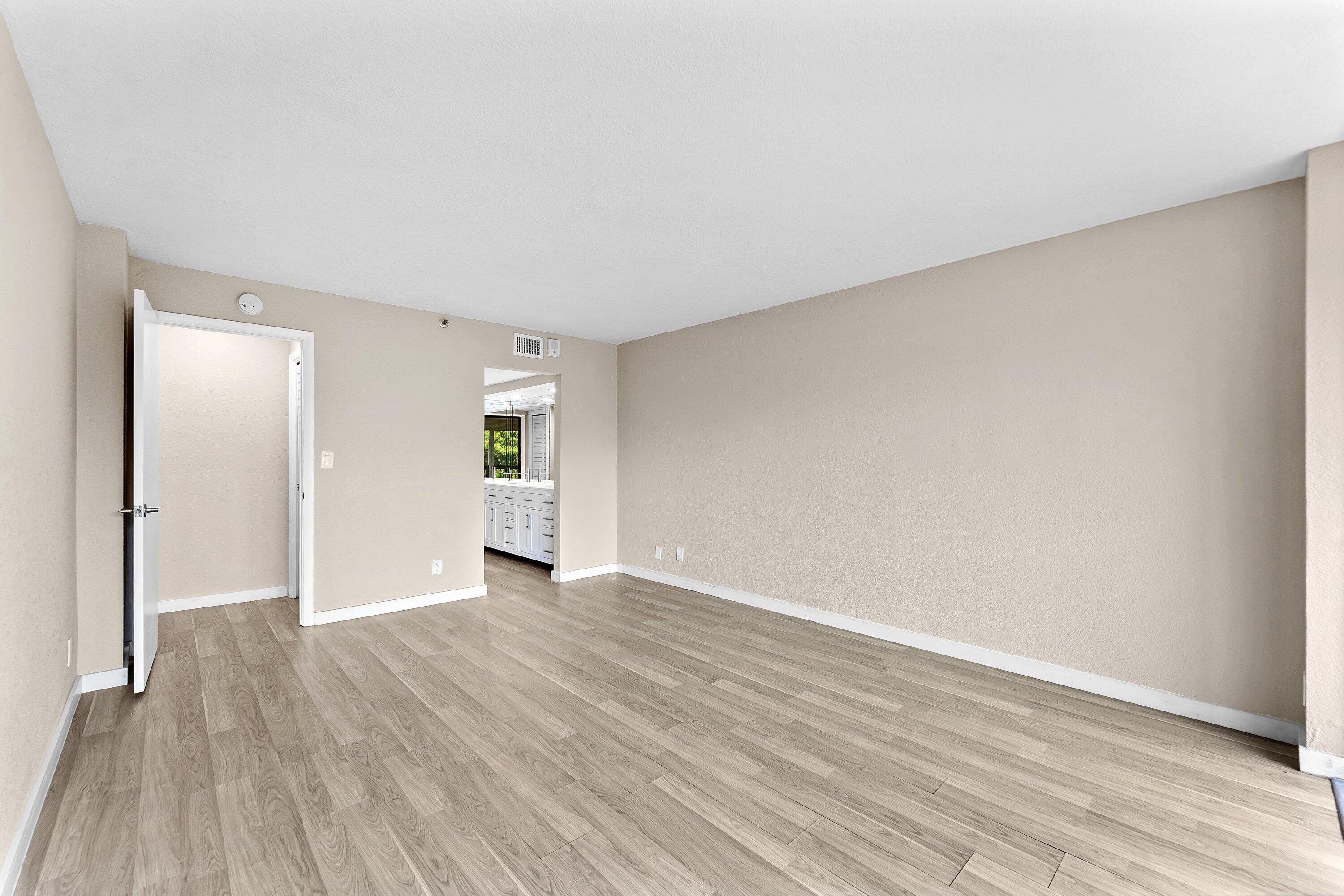 GLENS CONDO - Residential