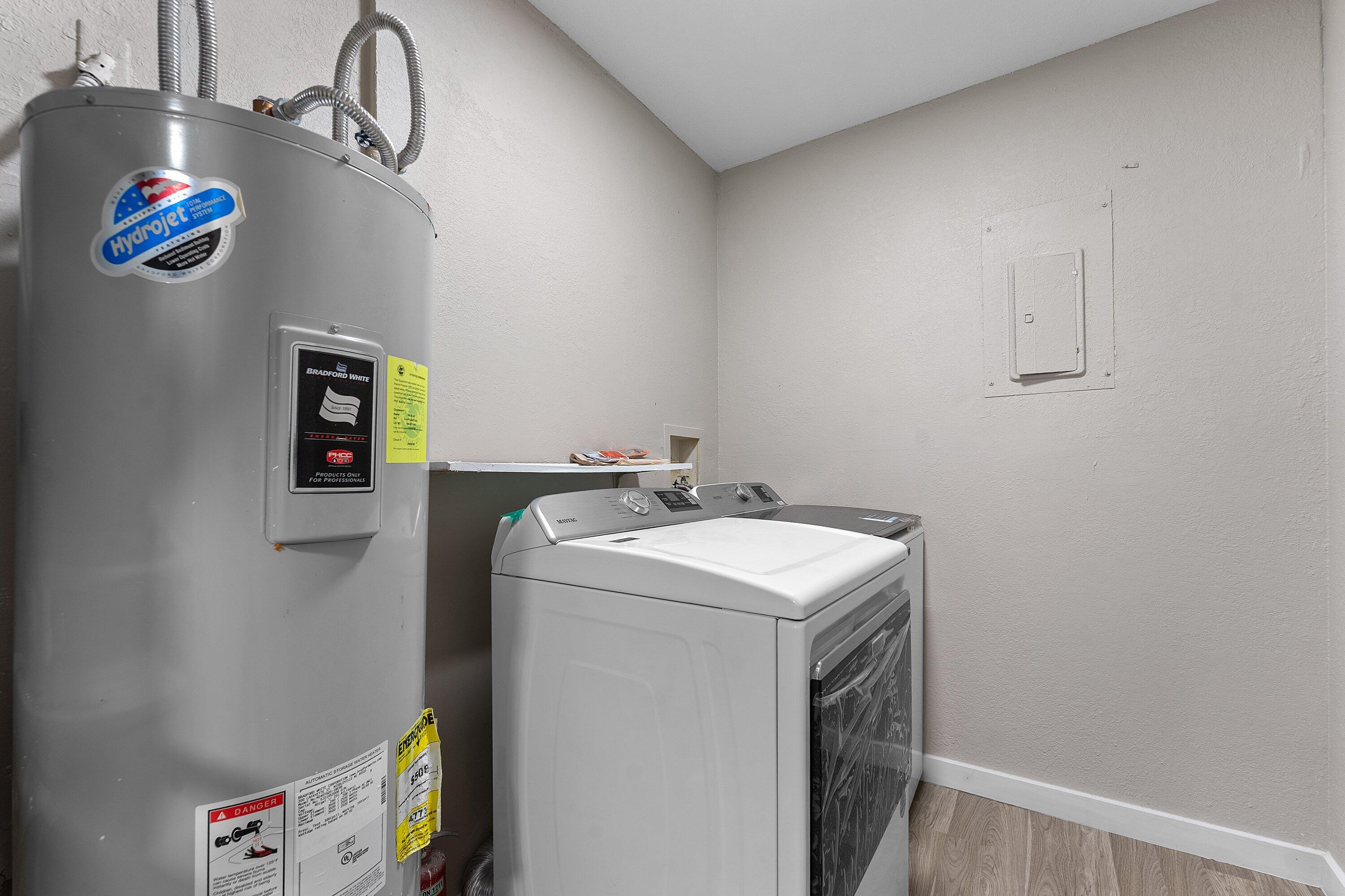 GLENS CONDO - Residential