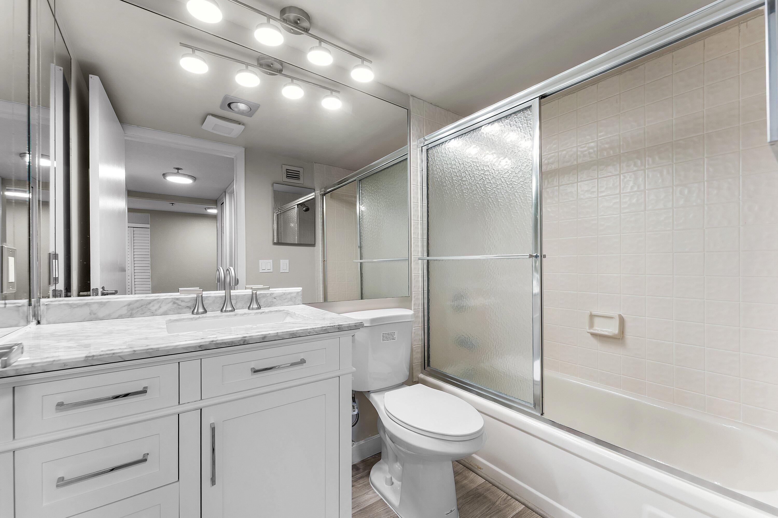 GLENS CONDO - Residential