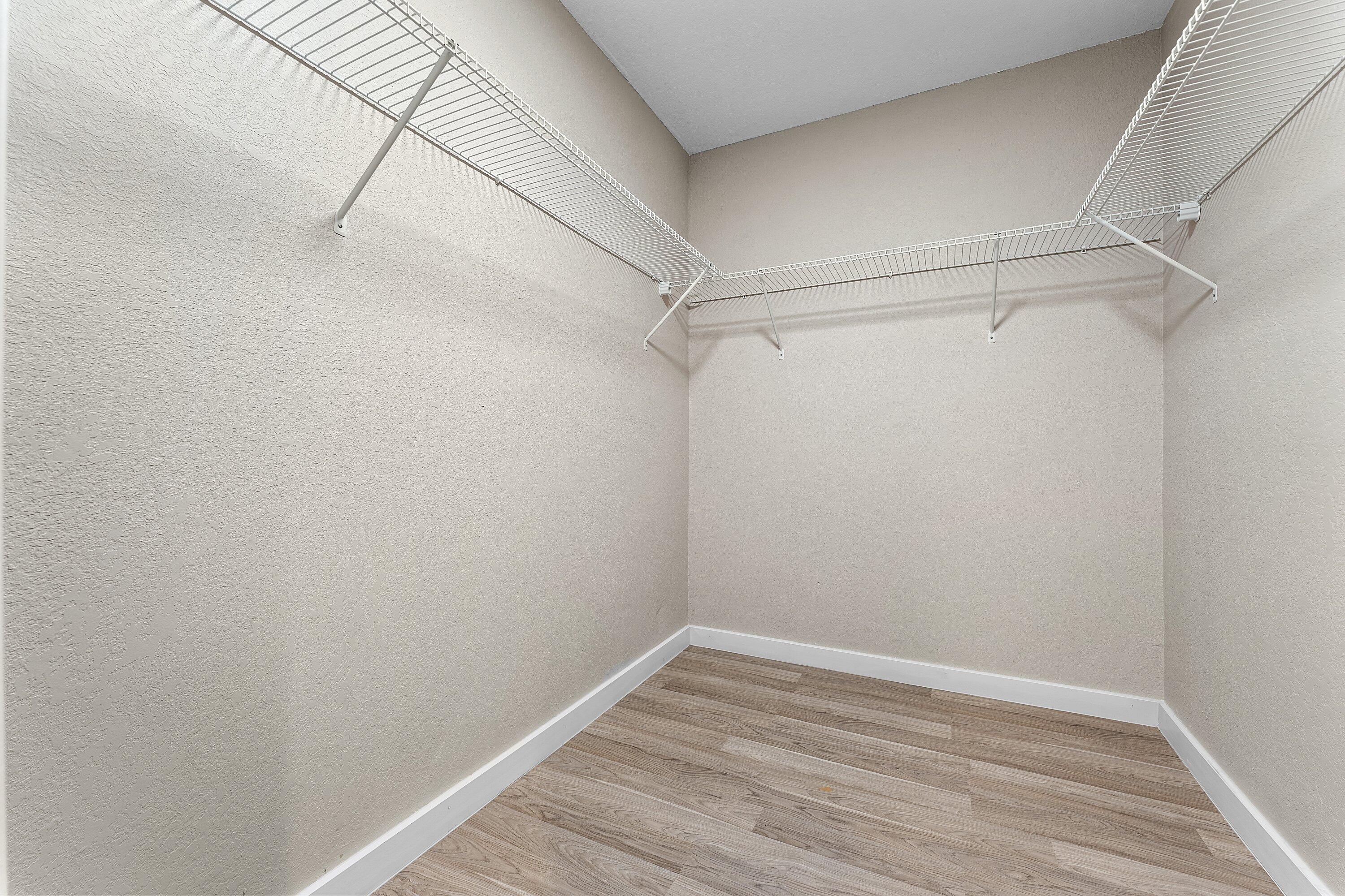 GLENS CONDO - Residential