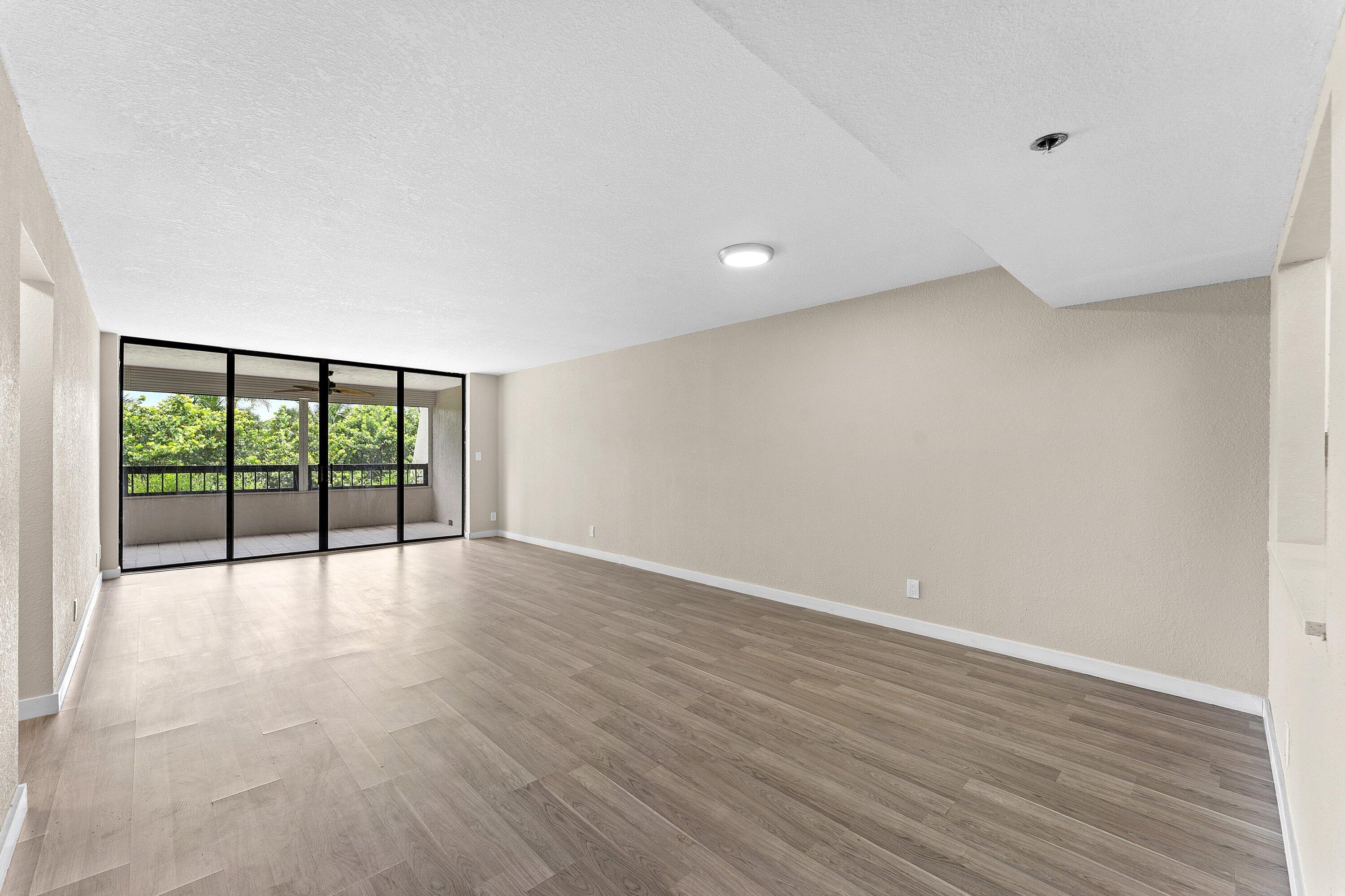 GLENS CONDO - Residential