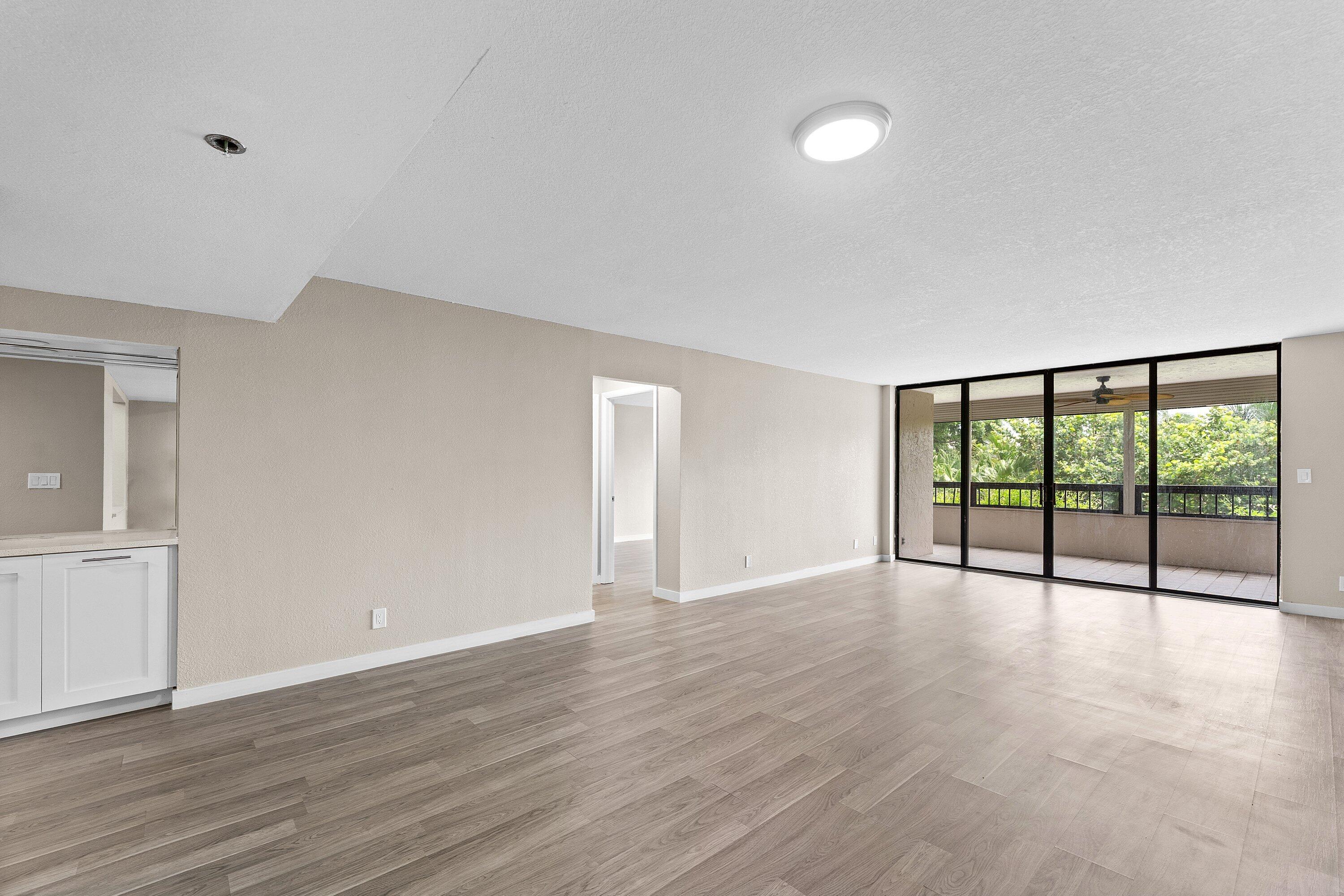 GLENS CONDO - Residential