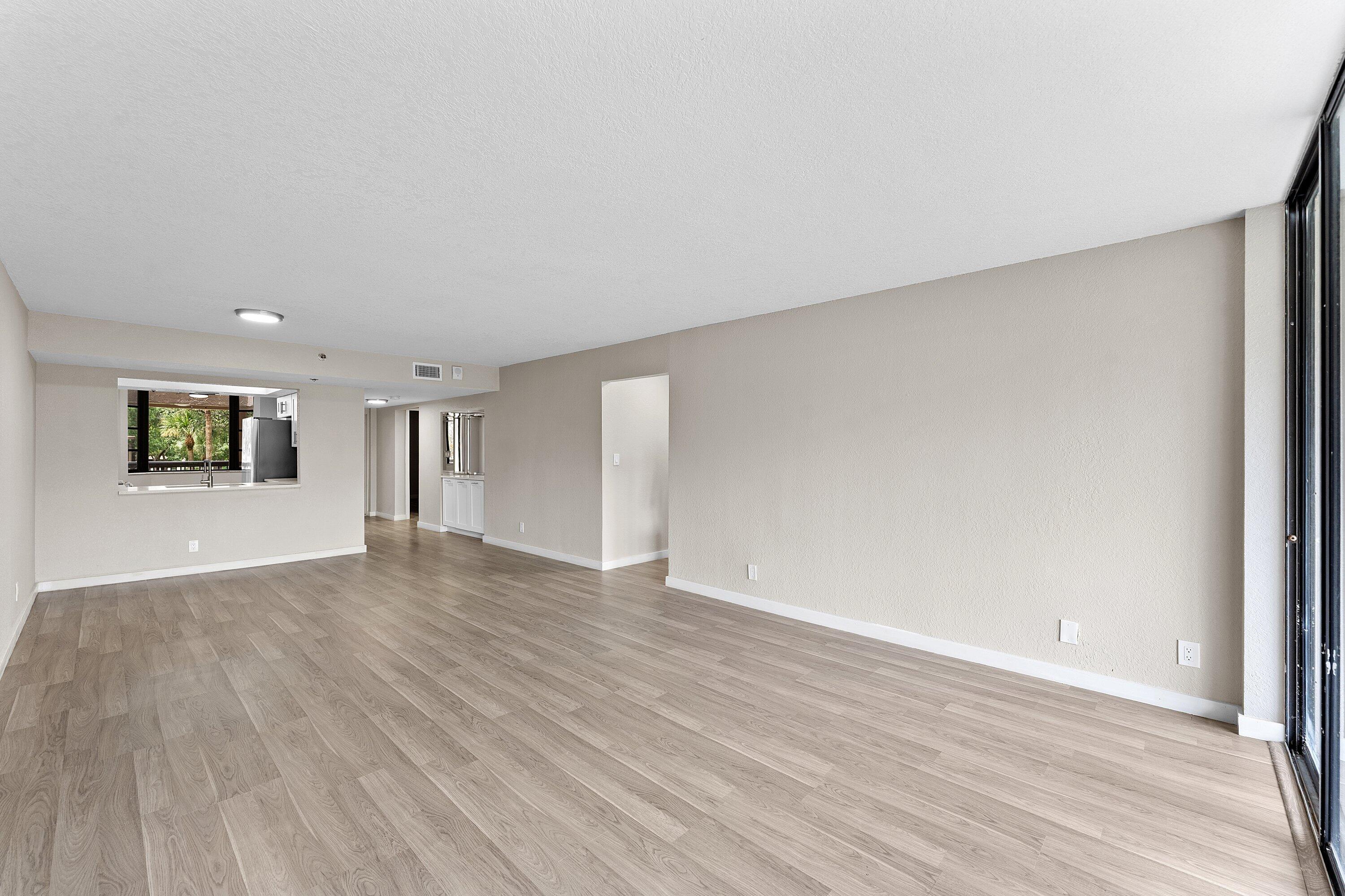 GLENS CONDO - Residential
