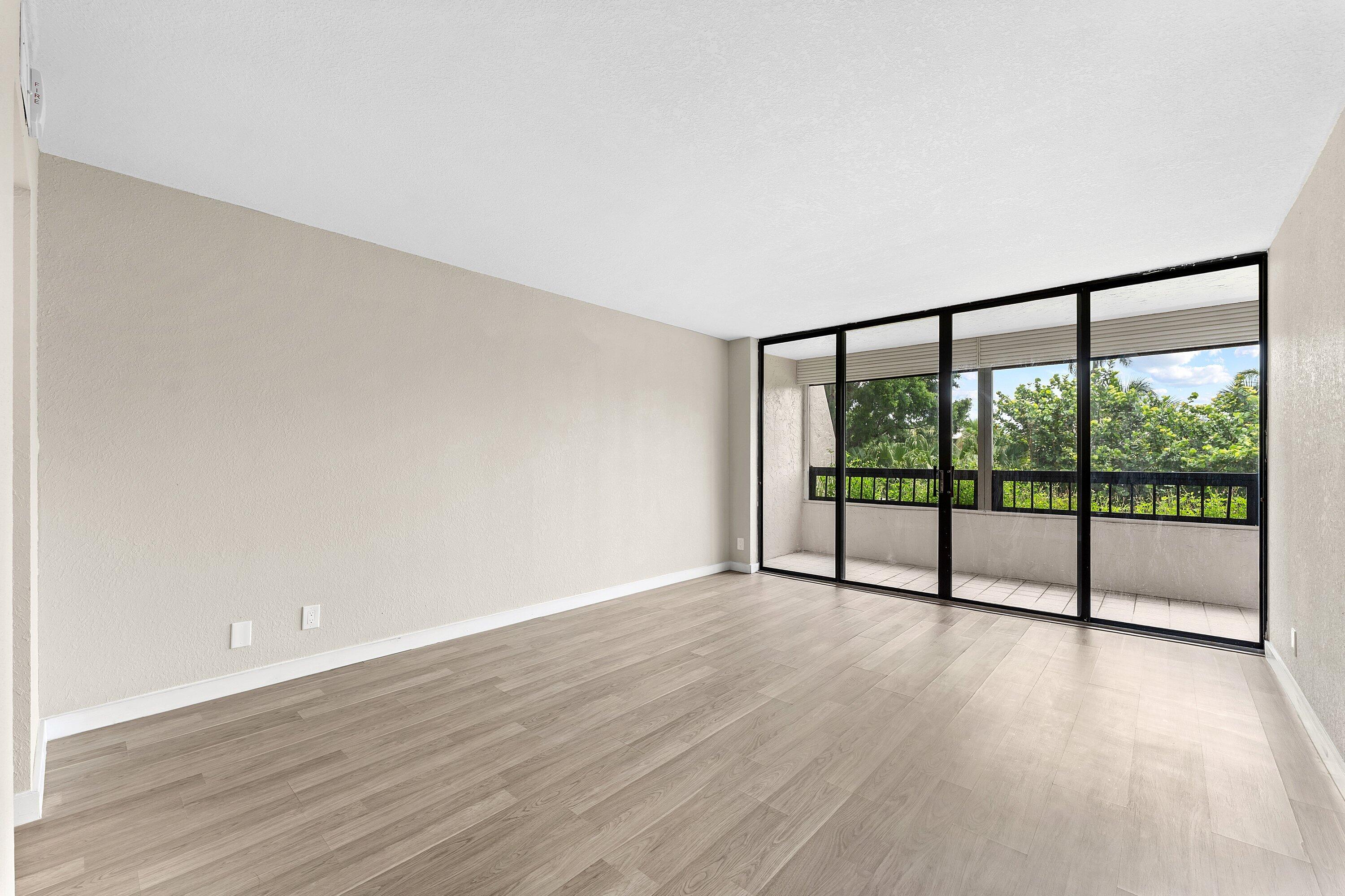 GLENS CONDO - Residential