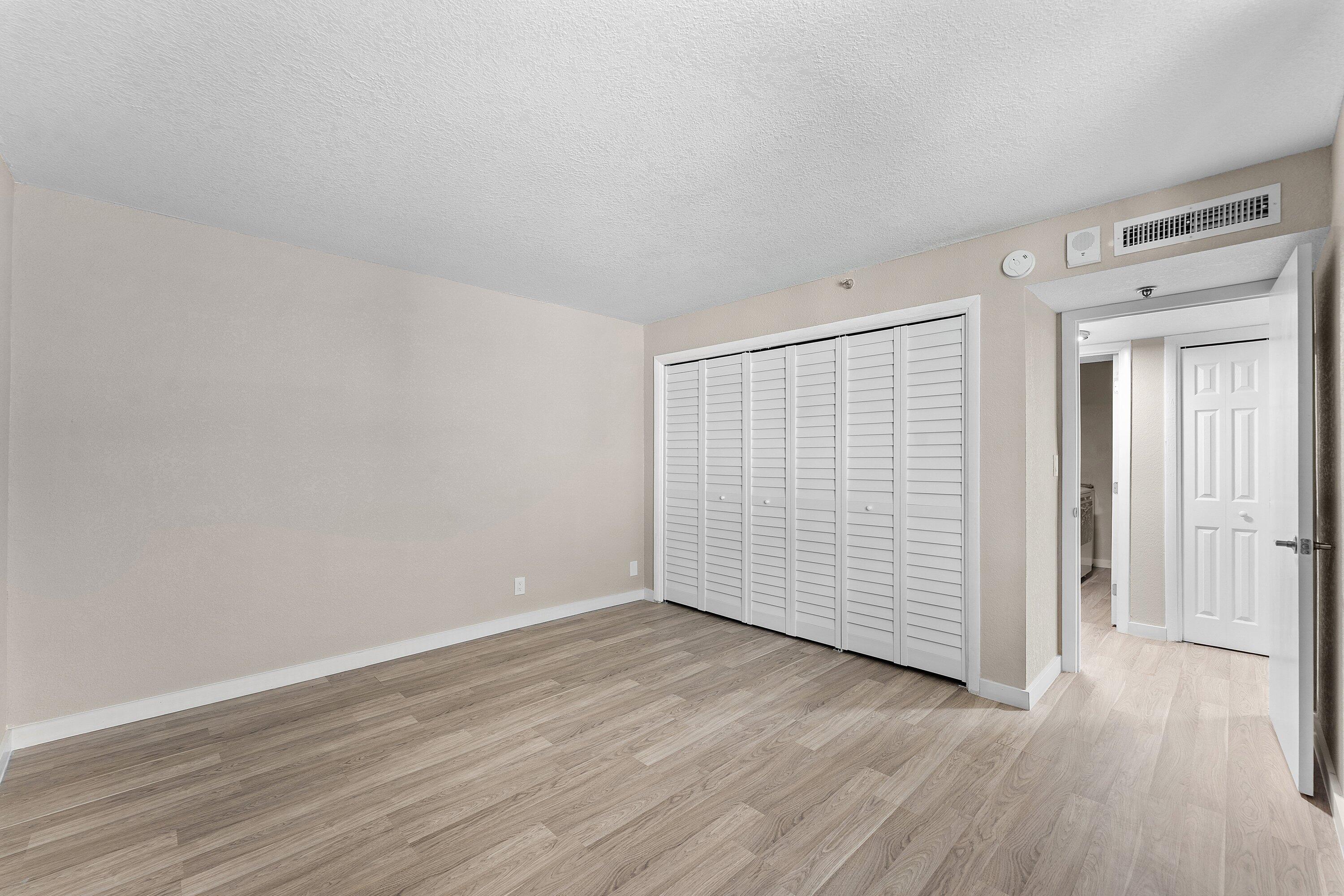 GLENS CONDO - Residential
