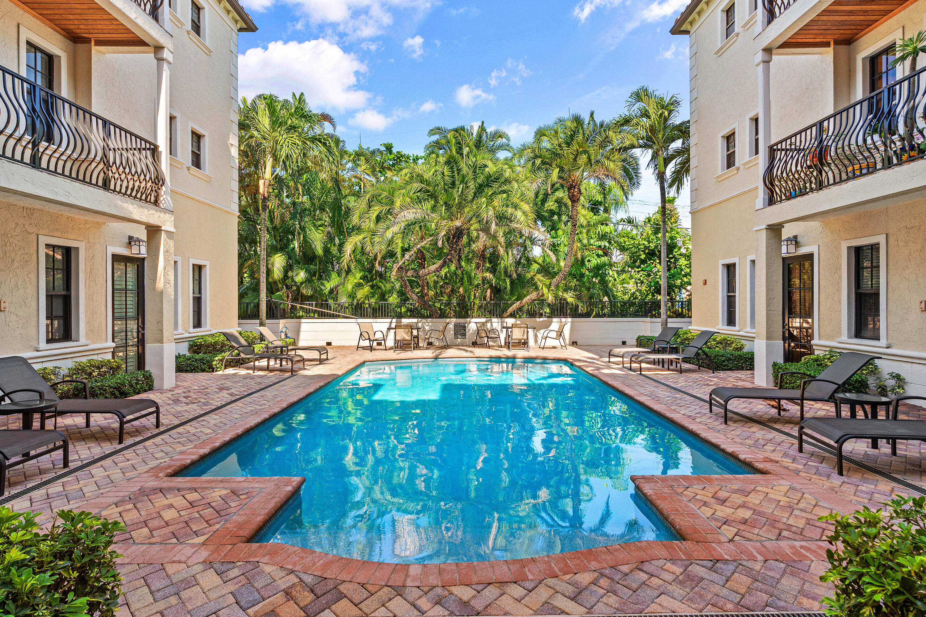 BELLA VISTA CONDO - Residential Lease