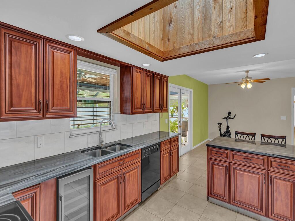 Dixie Gardens - Residential Lease
