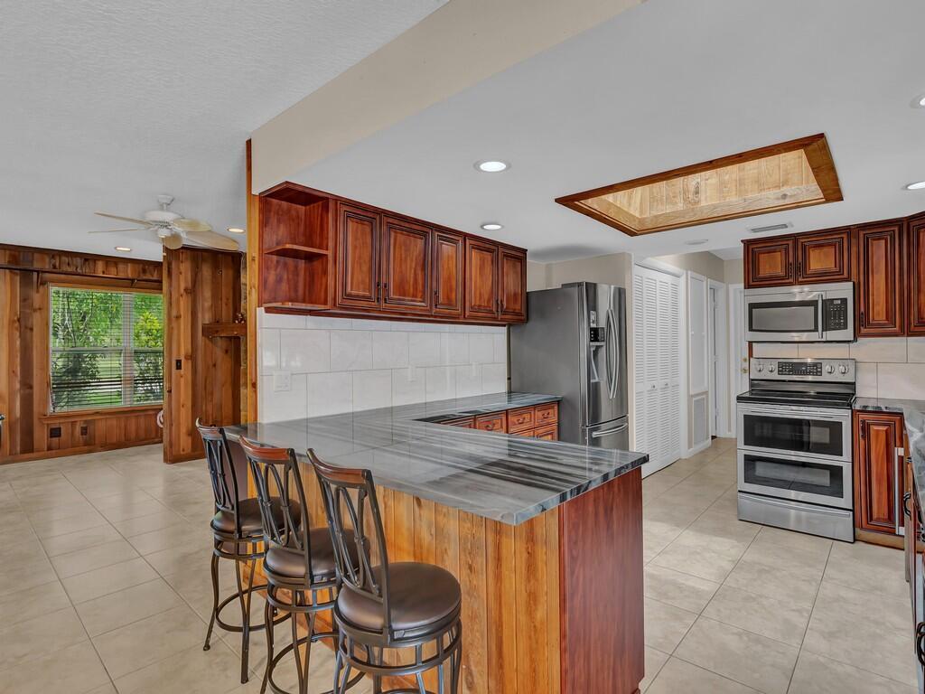 Dixie Gardens - Residential Lease