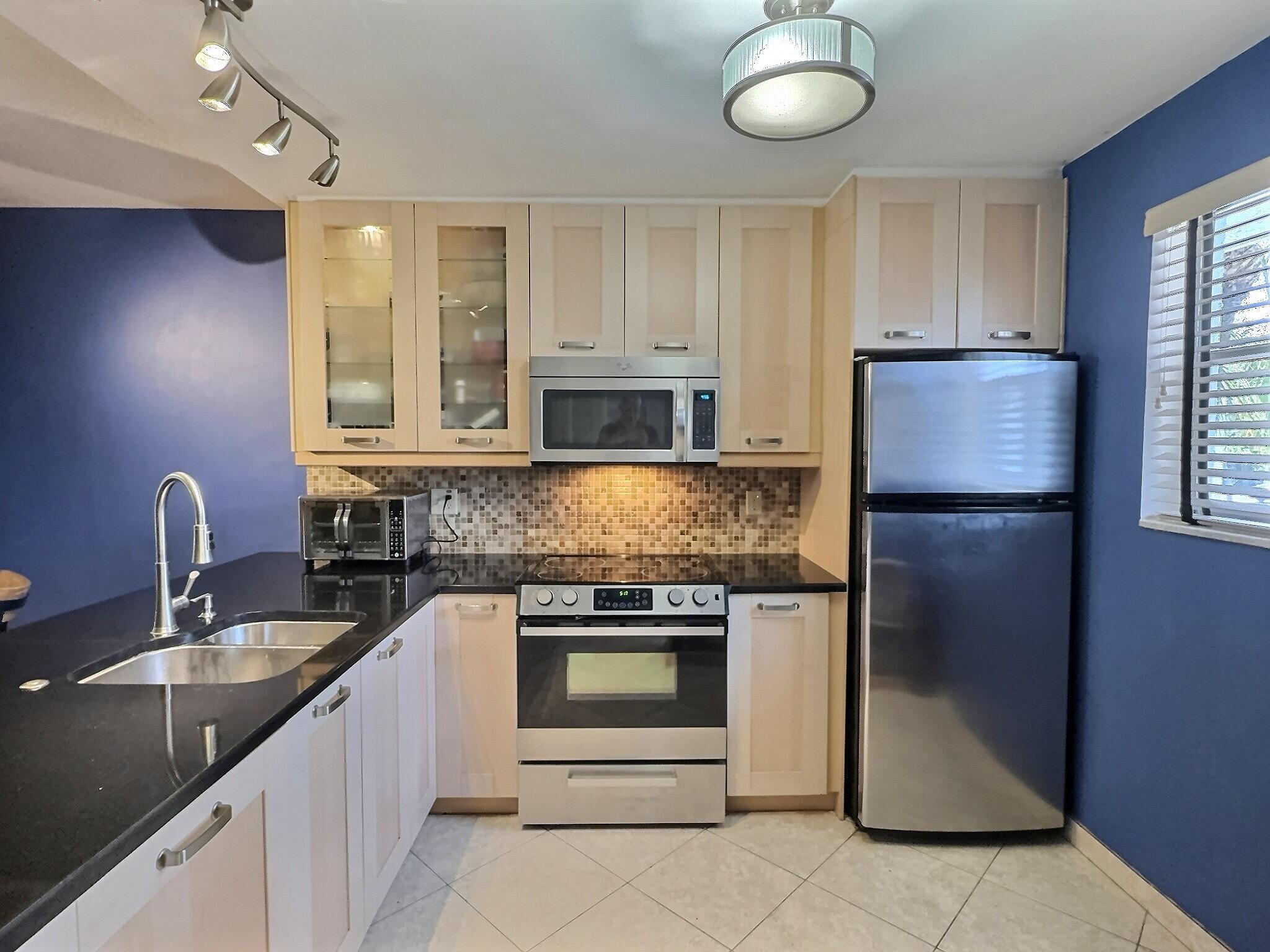 HOLIDAY SPRINGS VILLAGE 1 CONDO - Residential