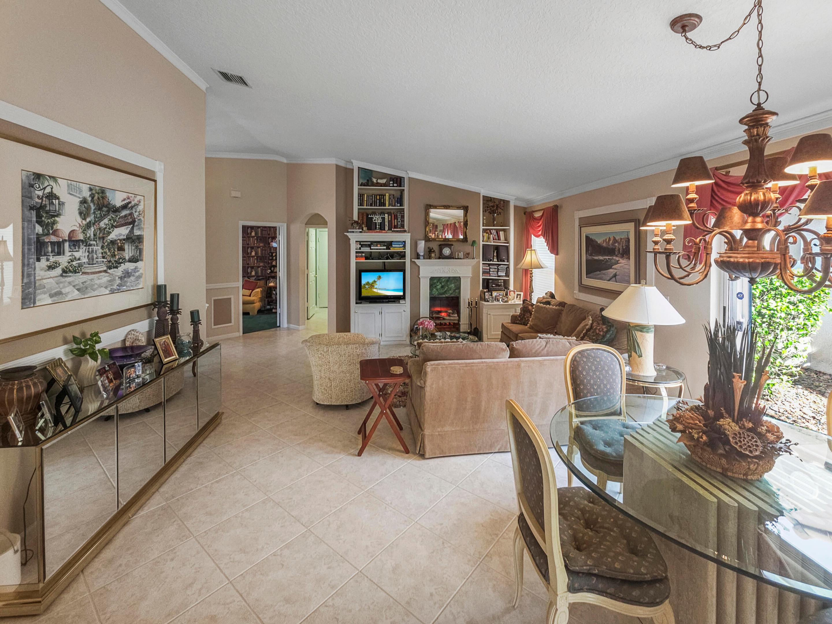 CASCADE LAKES - Residential