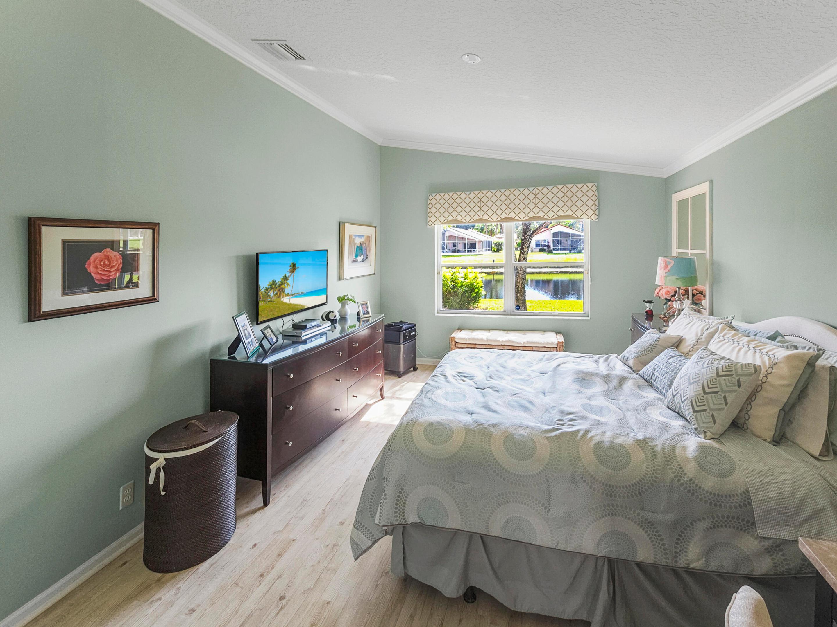 CASCADE LAKES - Residential