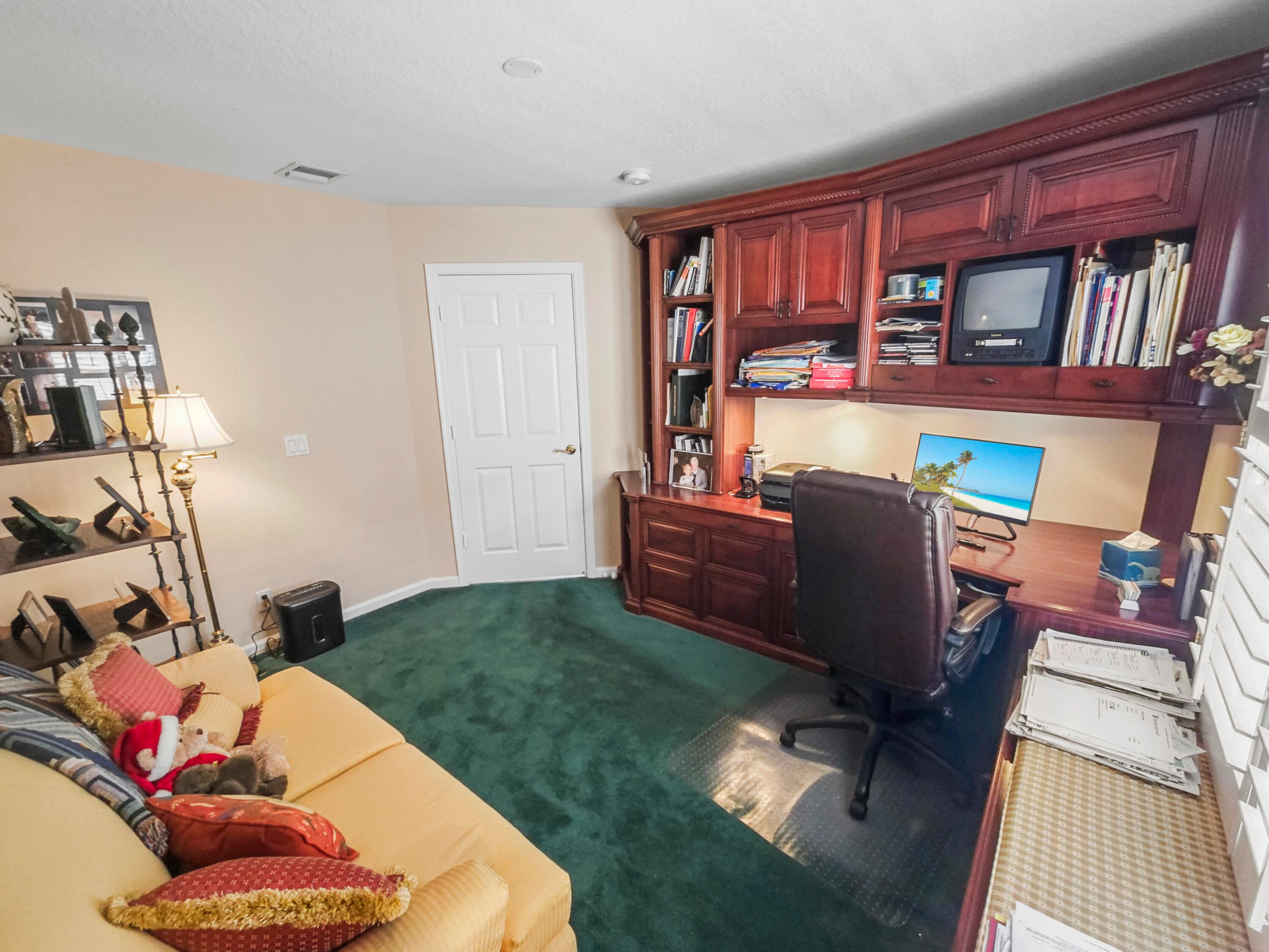 CASCADE LAKES - Residential