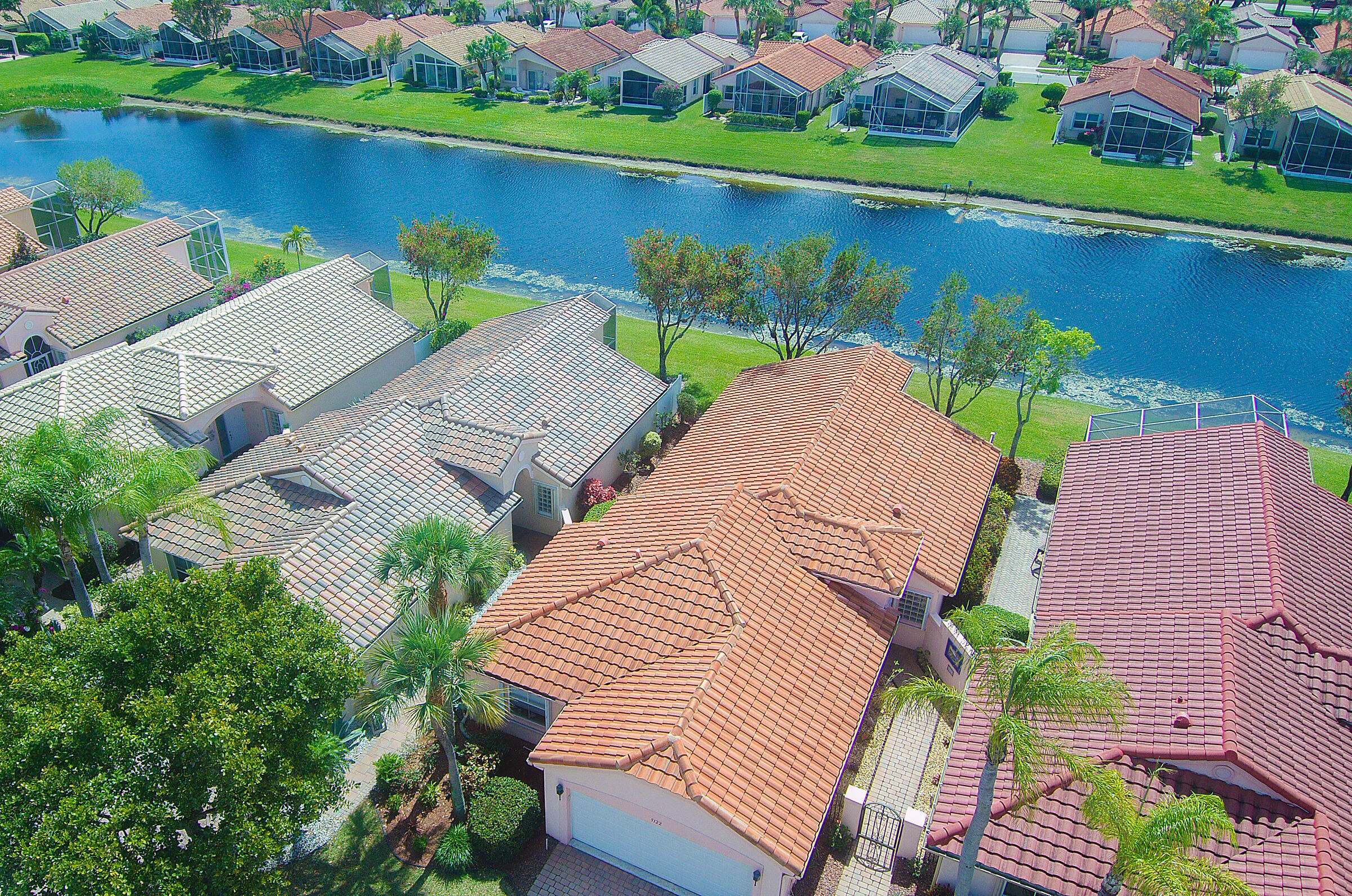 CASCADE LAKES - Residential
